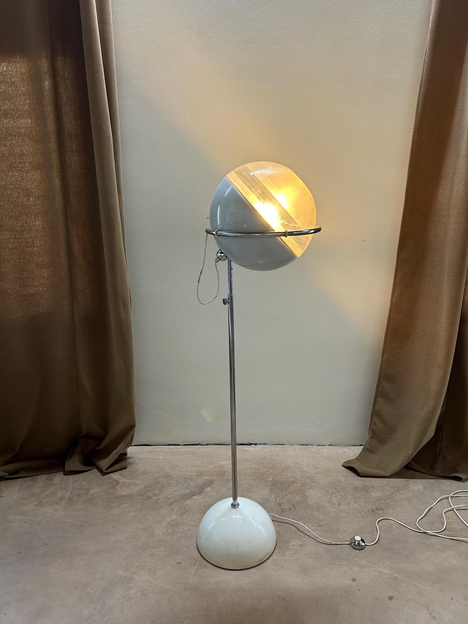 Fabio Lenci Focus floor lamp for Harvey Guzzini, Italy, 1970s 5