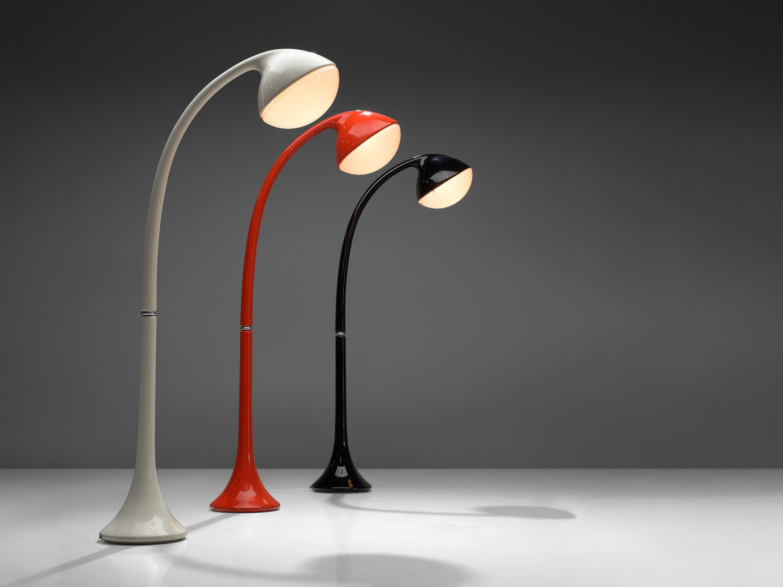 Fabio Lenci for I Guzzini 'Lampione' Floor Lamps in White Red and Black  In Good Condition In Waalwijk, NL