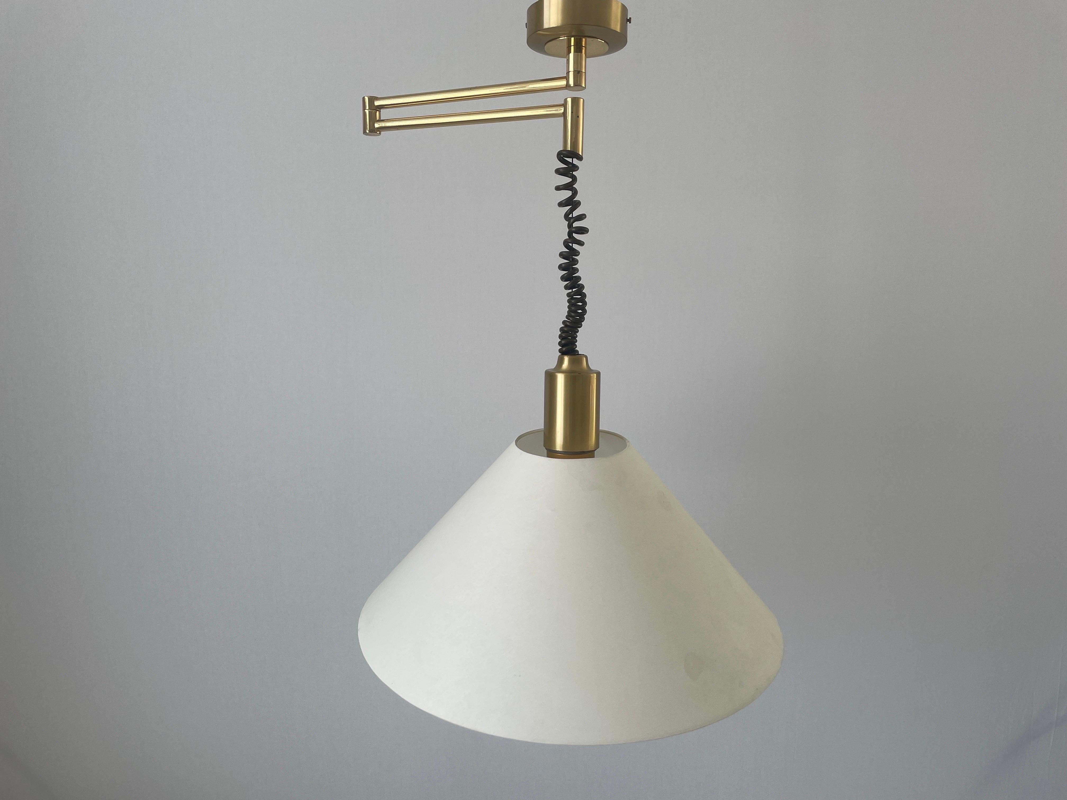 Lampada a sospensione in tessuto e ottone di WKR, anni '70, Germania In condizioni ottime in vendita a Hagenbach, DE