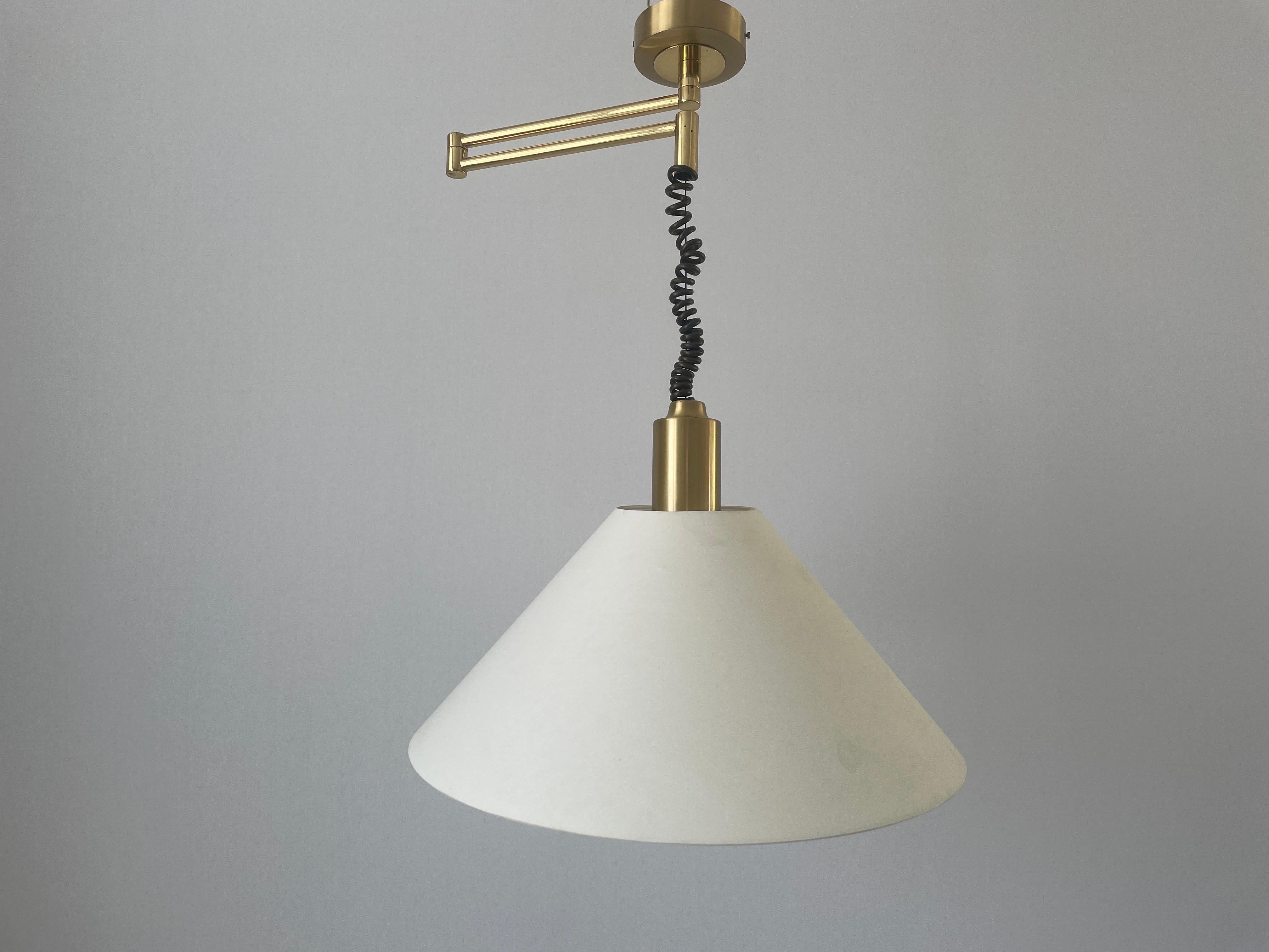 Fine XX secolo Lampada a sospensione in tessuto e ottone di WKR, anni '70, Germania in vendita
