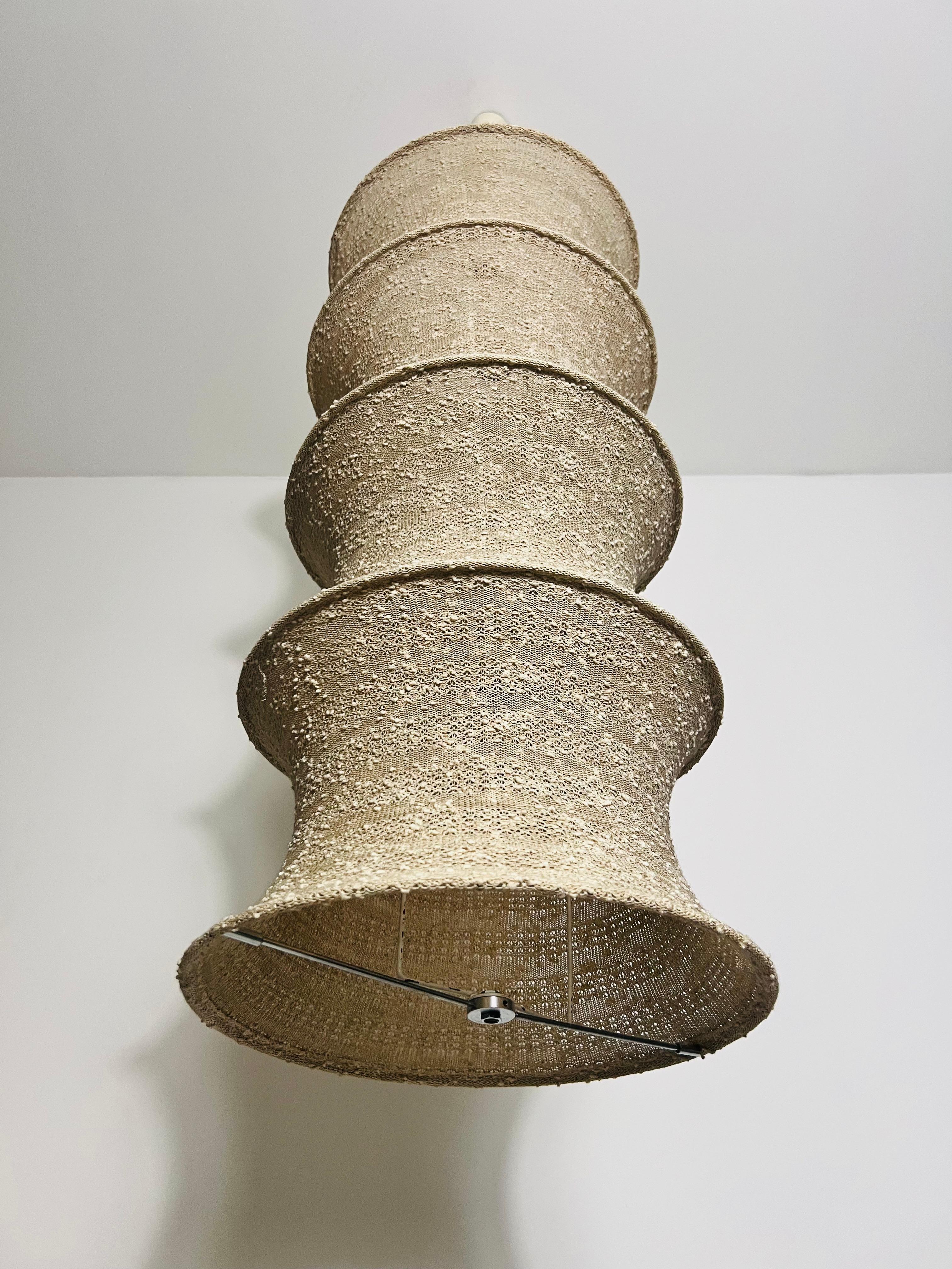 Deckenleuchte aus Gewebe von Leola, Italien, 1970er Jahre (Metall) im Angebot