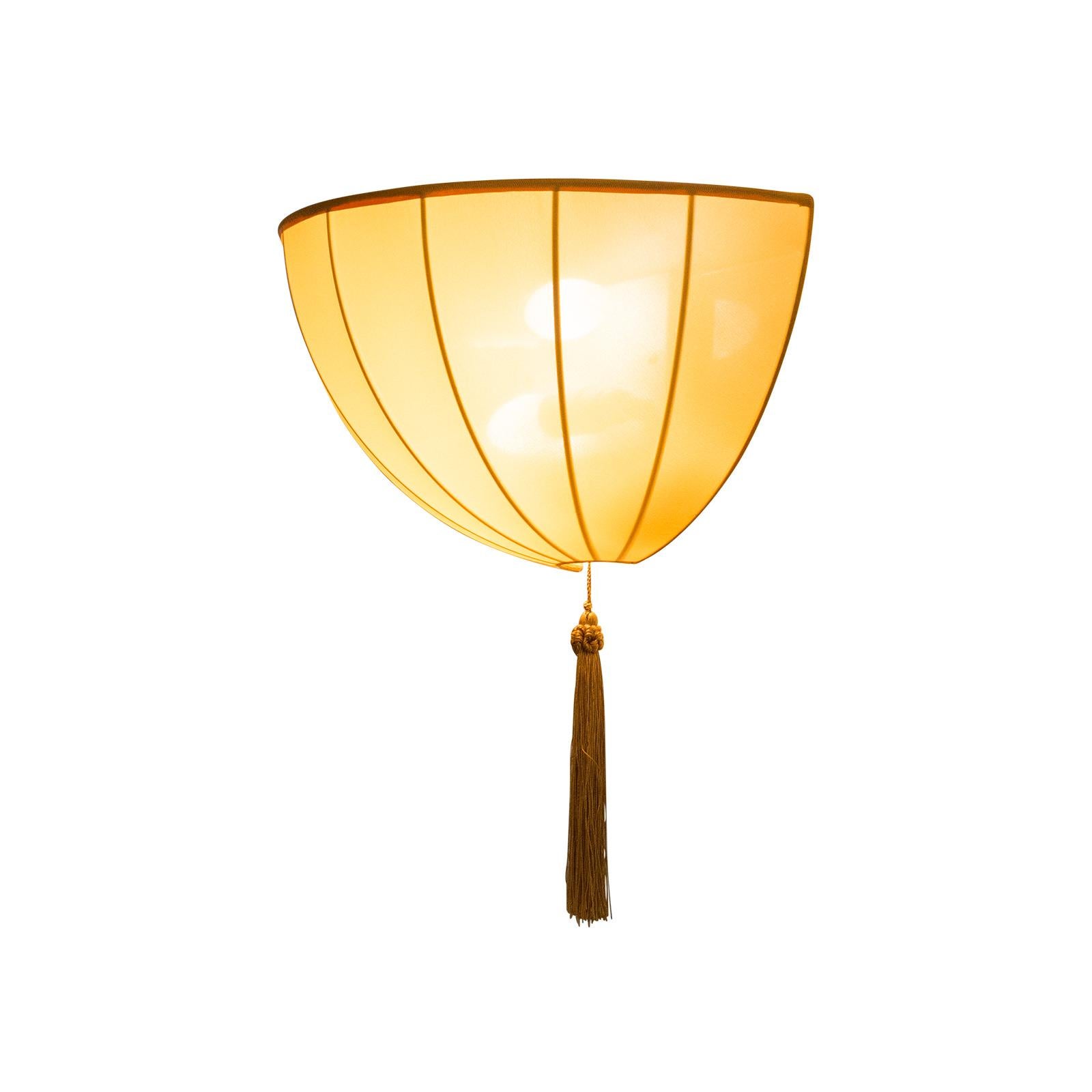 Stoffabteilung Wiener Werkstaette Seide Wandleuchte Wandlampe (Handgefertigt) im Angebot