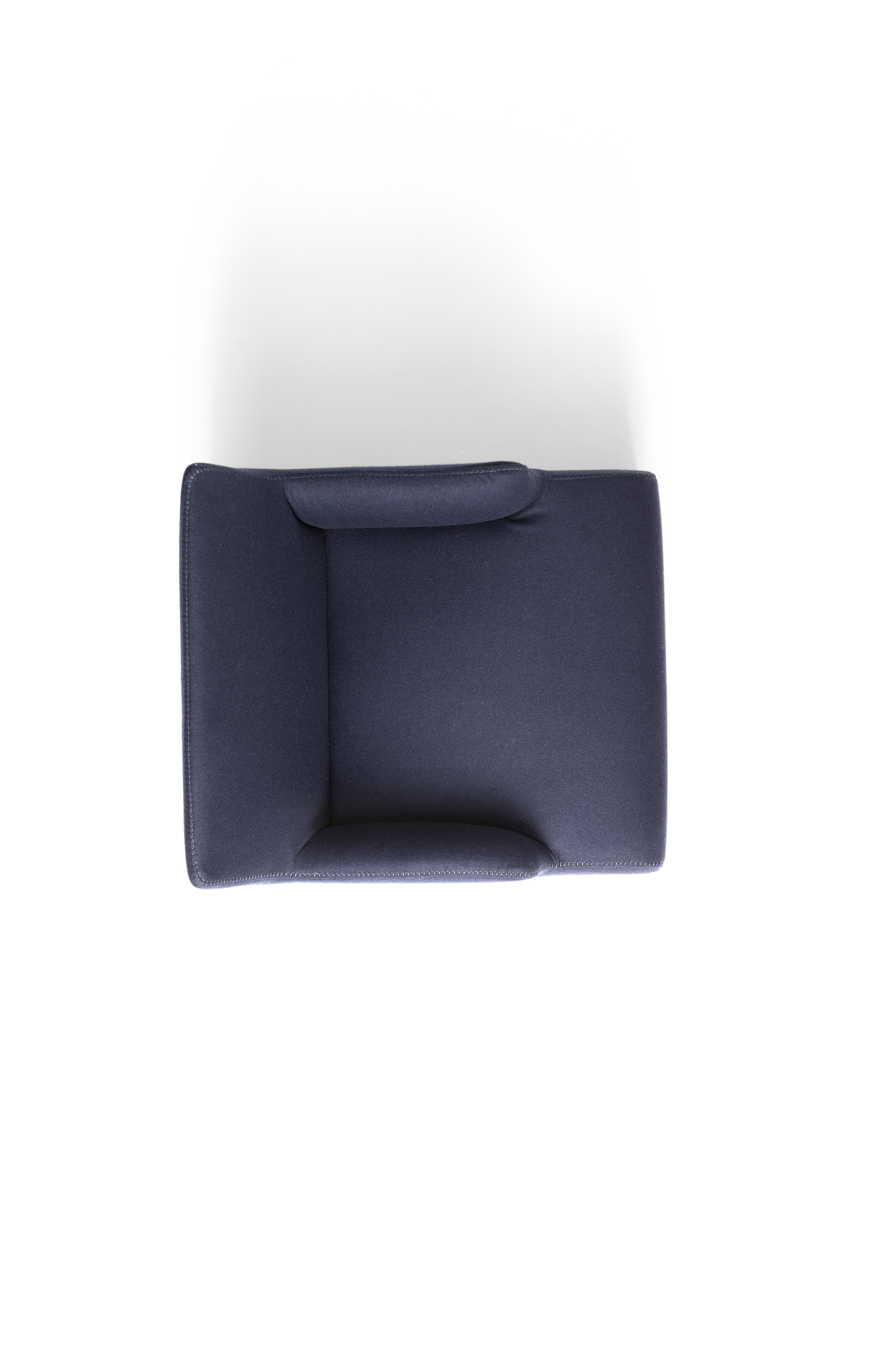 Sillón de tela Frida by Amura Lab en Nuevo estado para la venta en Geneve, CH