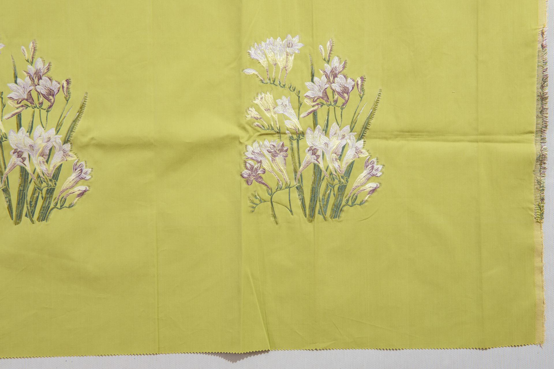 Lampade in Fabrice con Fiori di Fresia e un'IDEA In condizioni ottime in vendita a Alessandria, Piemonte