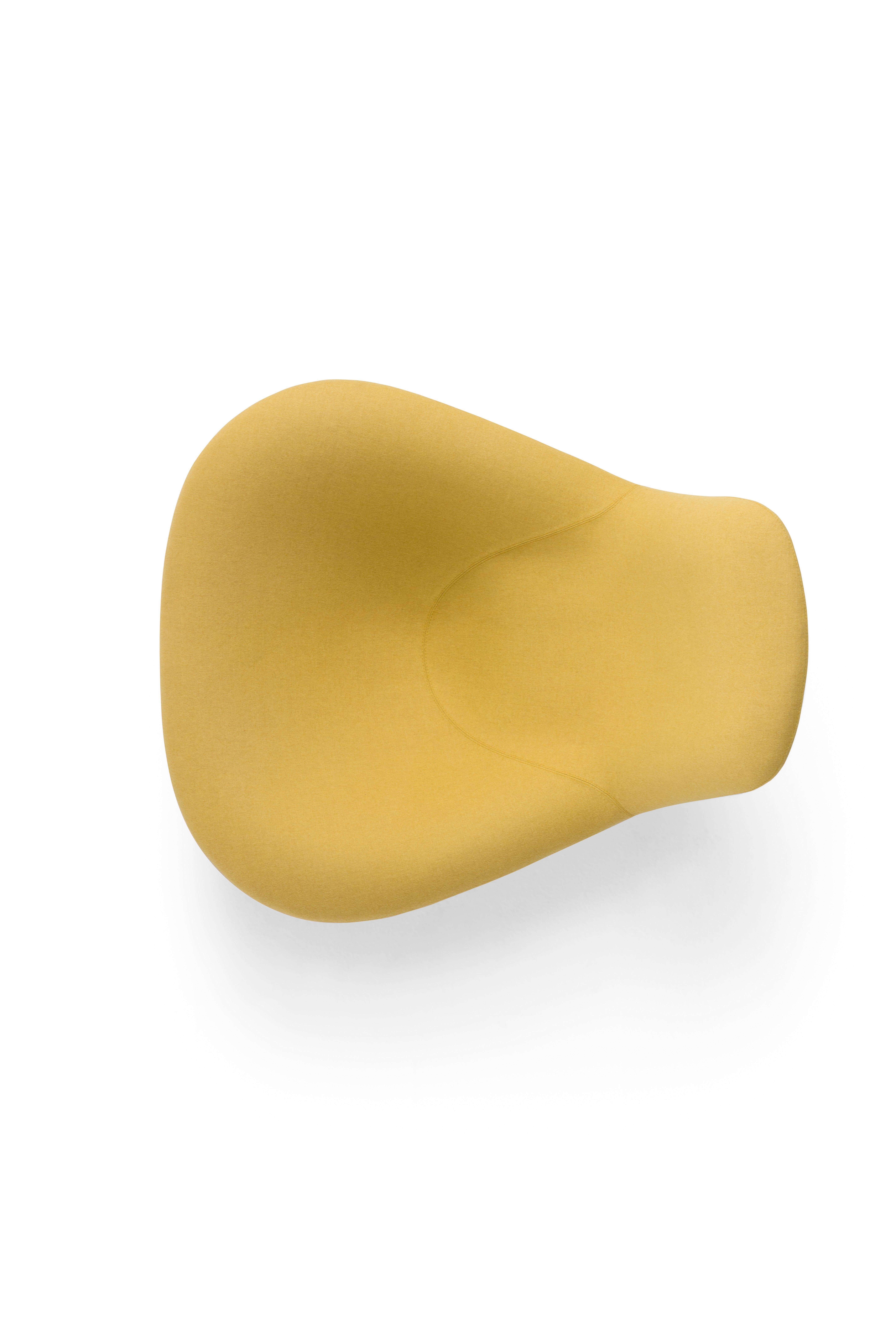 Postmoderne Fauteuil pivotant en tissu Medea par Amura Lab en vente