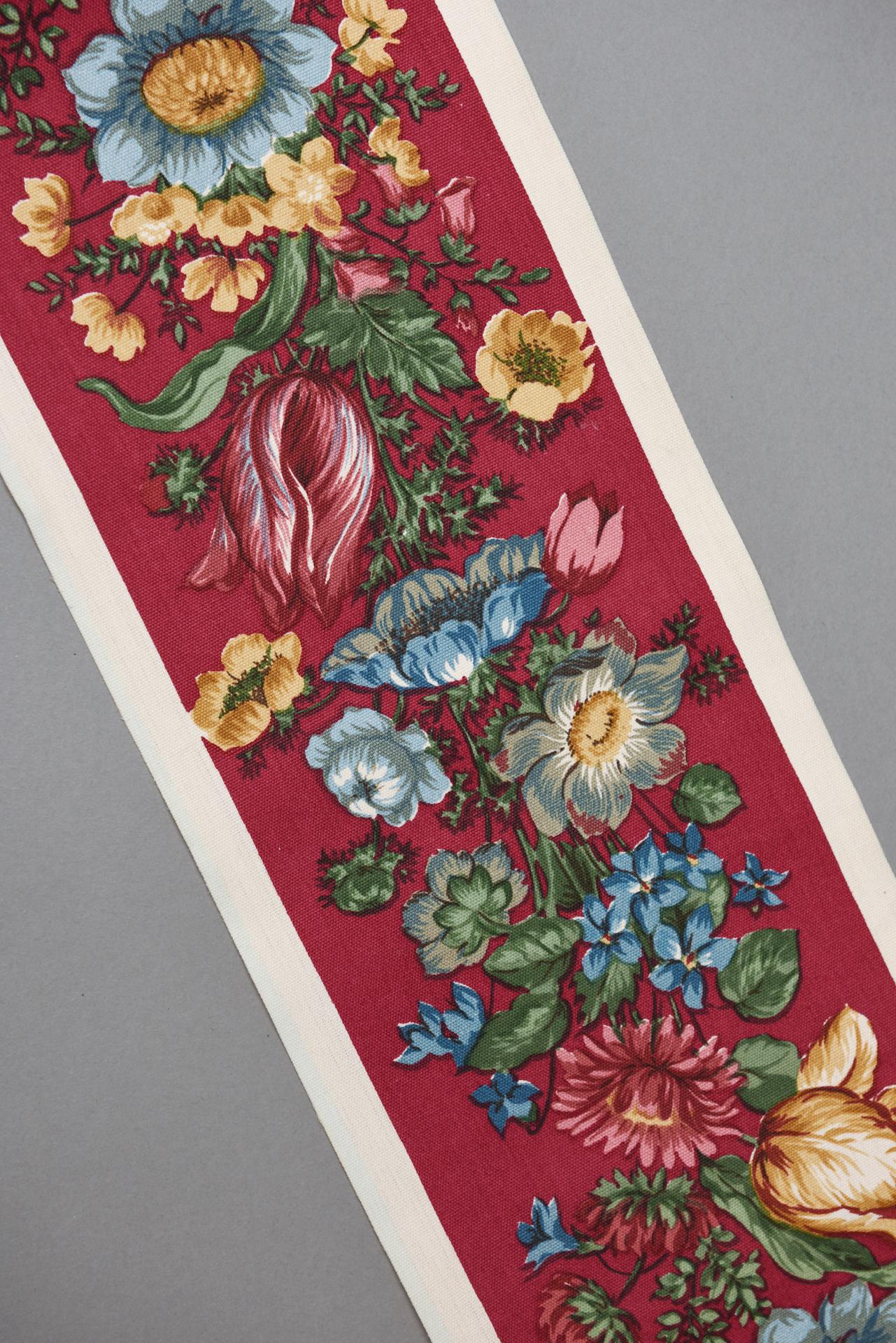 XX secolo Fabric Ornamental Border with Flowers in vendita