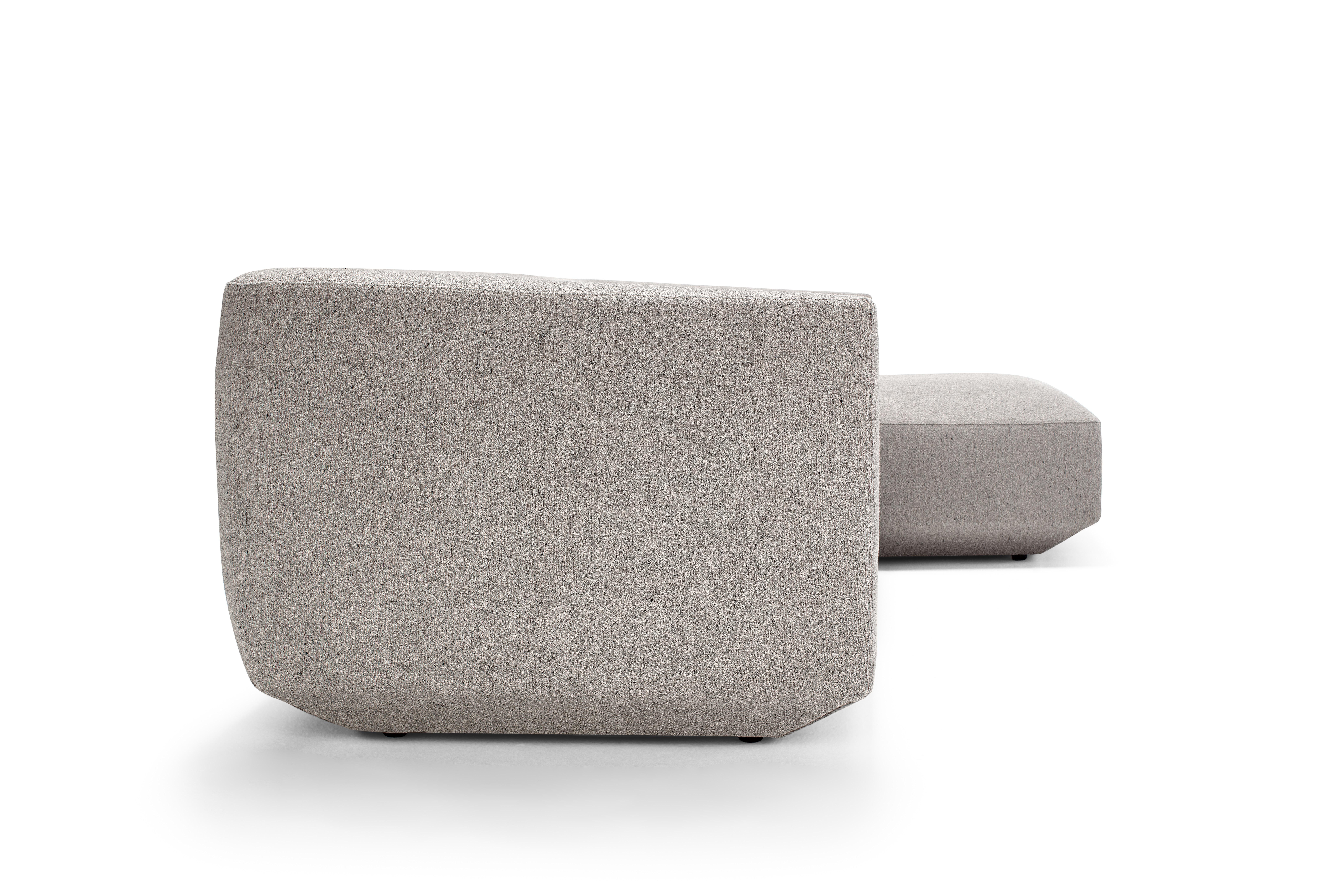 Fabric Panis Deep Sofa Composition by Amura Lab In New Condition For Sale In Geneve, CH