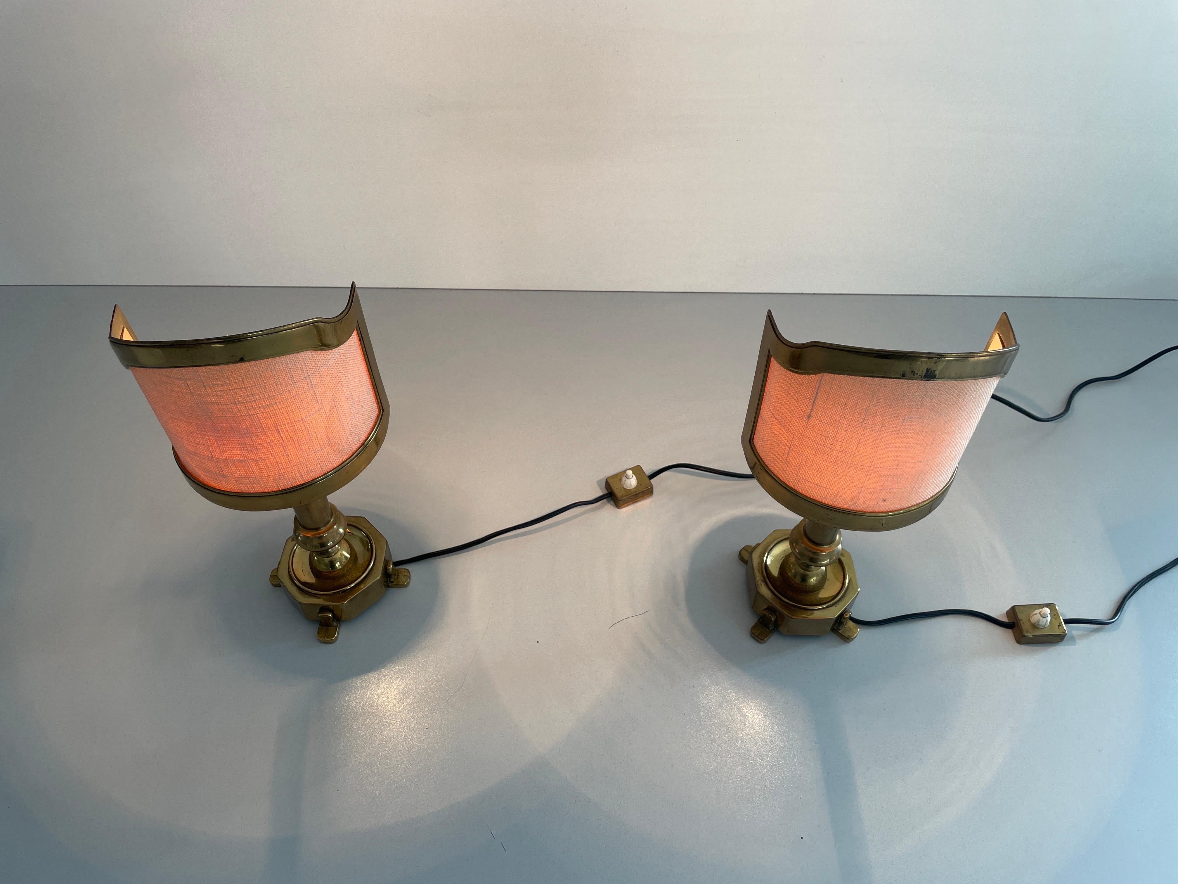 Coppia di lampade da tavolo in ottone massiccio con paralume in tessuto, anni '60, Italia in vendita 8