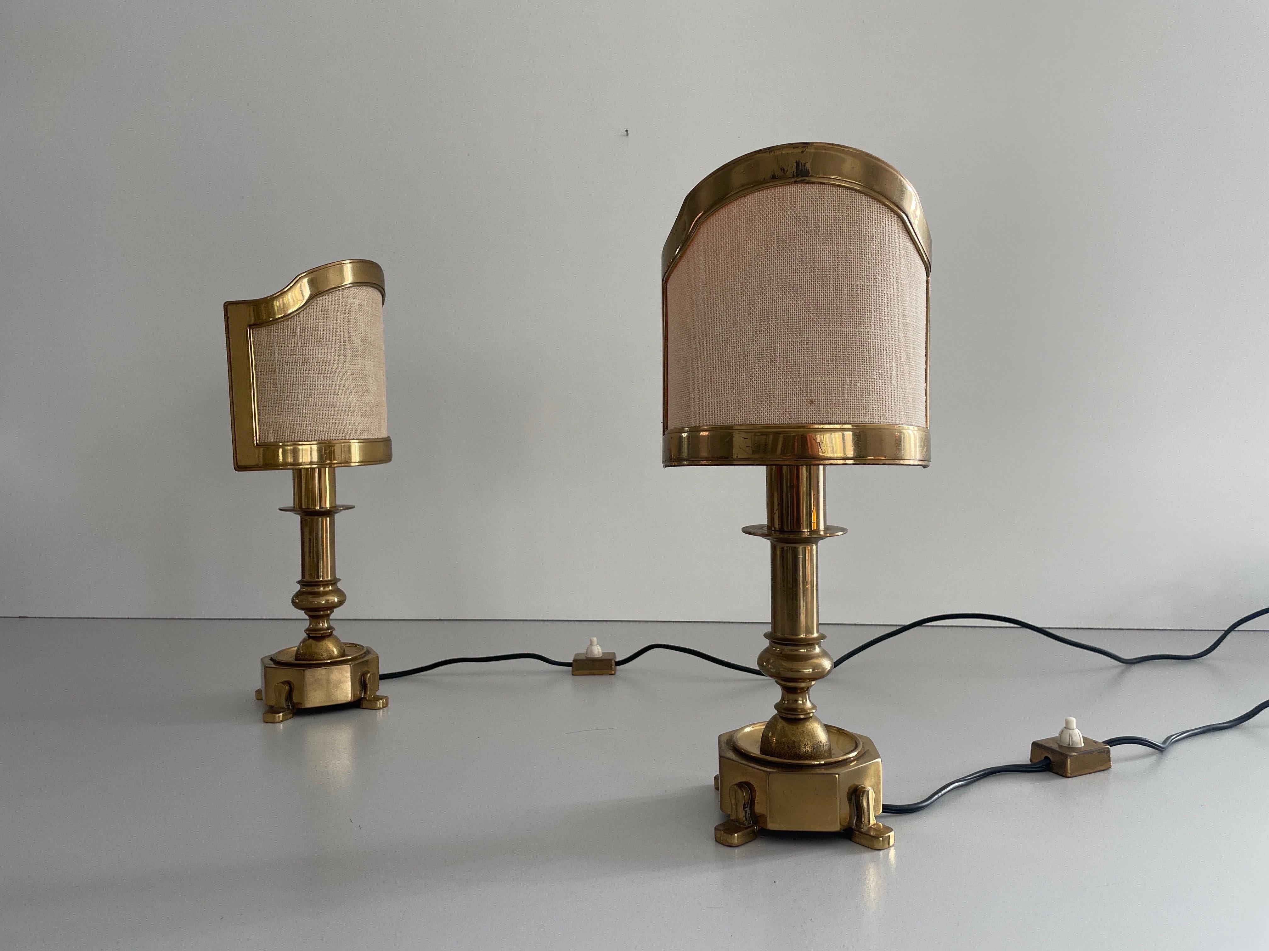 Coppia di lampade da tavolo in ottone massiccio con paralume in tessuto, anni '60, Italia in vendita 13