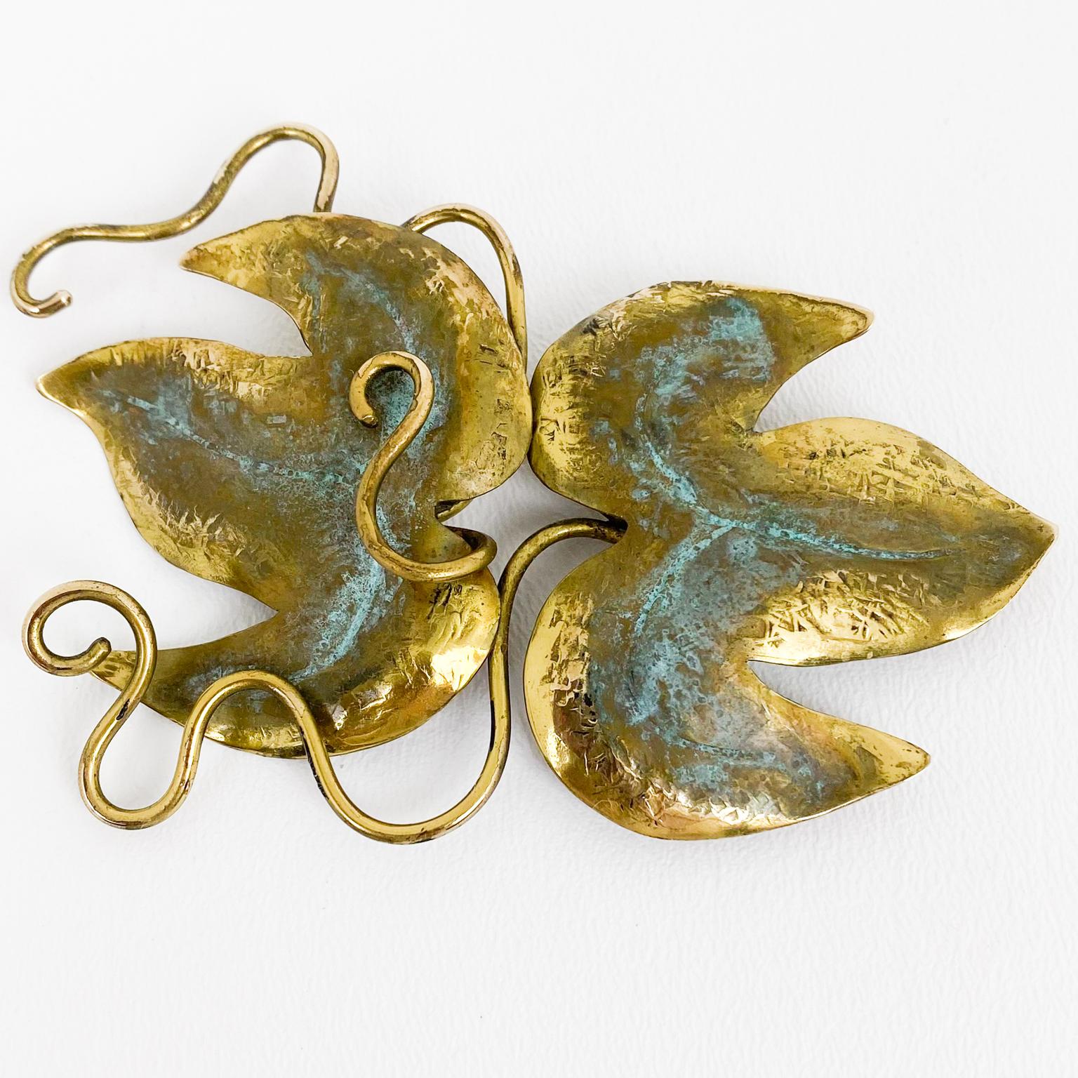 Fabrice Paris Brass Metal Organic-Inspired Pin Brooch In Excellent Condition In Atlanta, GA