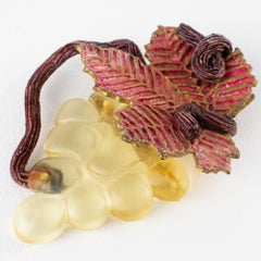 Fabrice Paris Broche en résine raisins, baies et feuilles