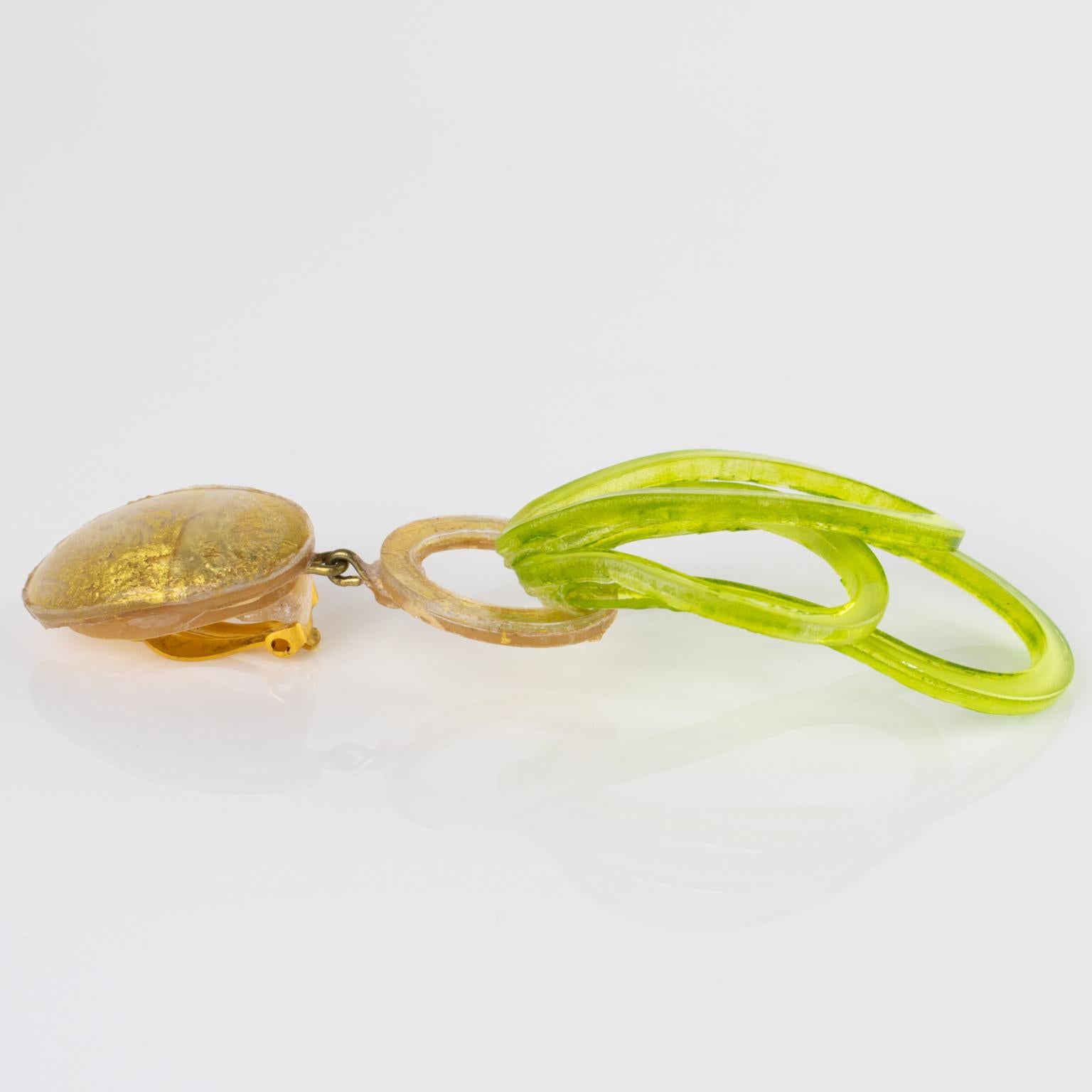 Fabrice Paris Grüne und goldene Harz-Ohrclips im Angebot 2