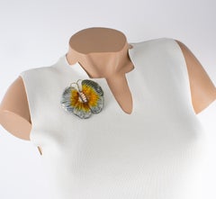 Fabrice Paris Broche en argent-gris et safran Papillon sculpté