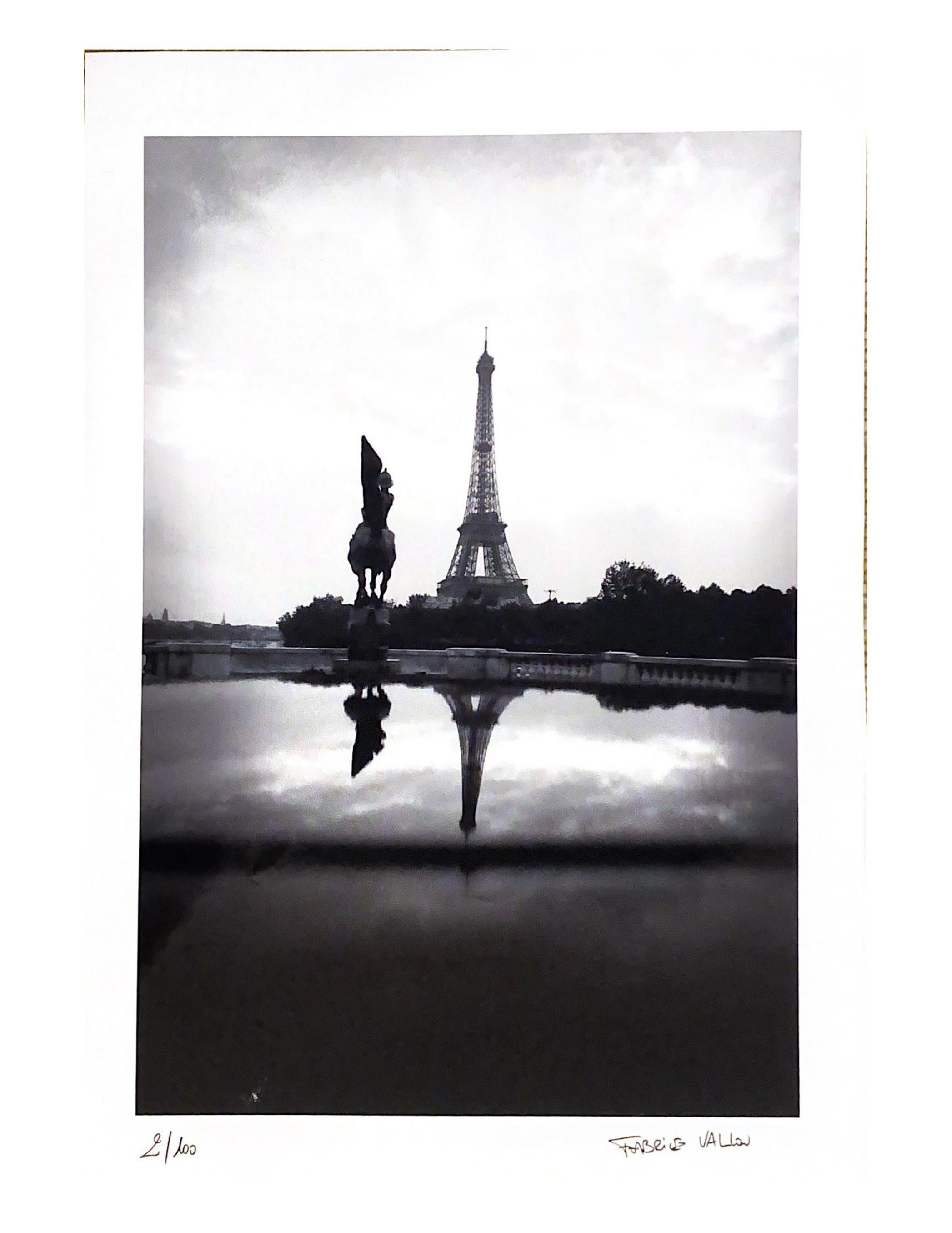 Paper Fabrice Vallon. La Tour Eiffel. 2007 For Sale