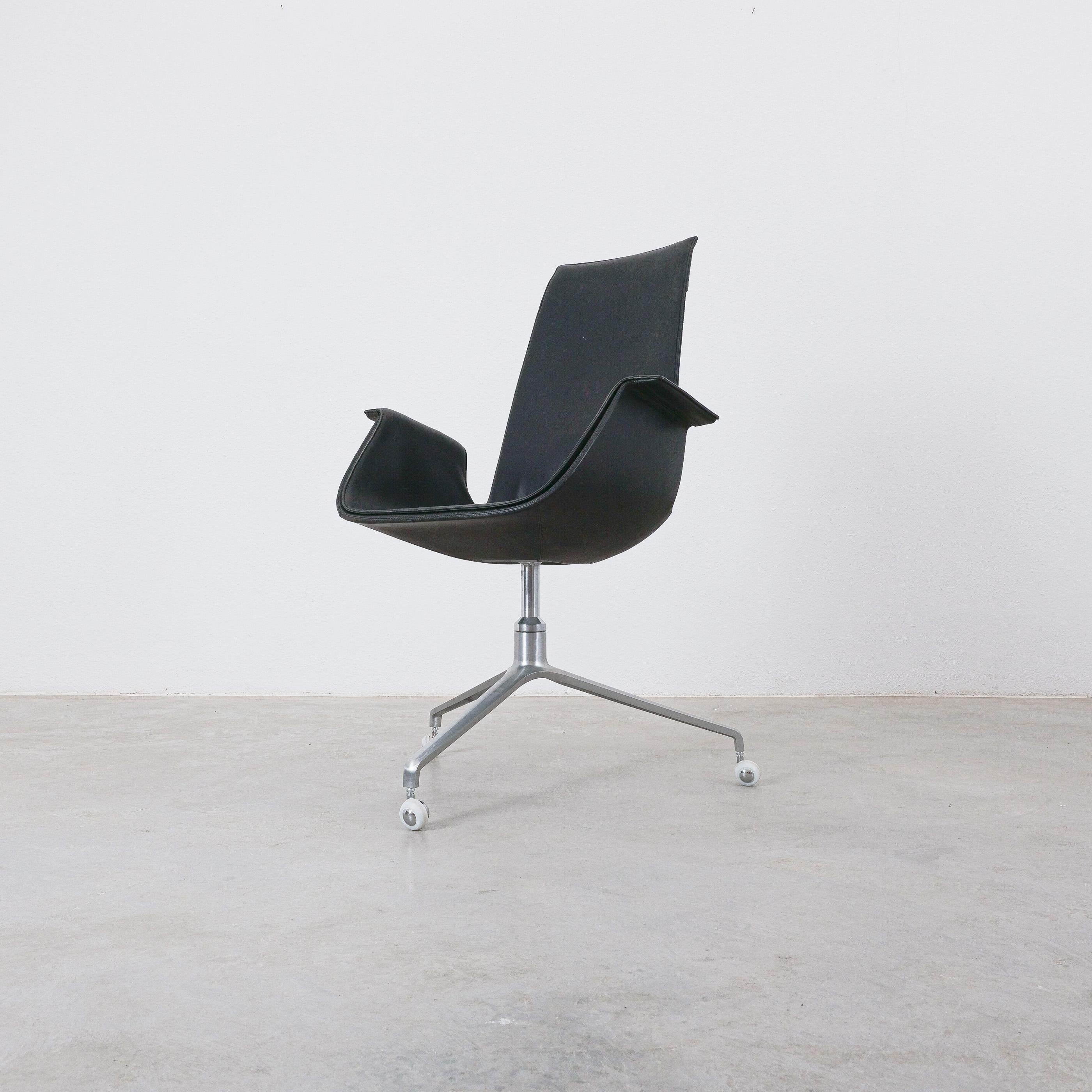 Mid-Century Modern Fabricius and Kastholm Black High Back Bird Desk Chair Swivel Base FK 6725, 1964 For Sale
