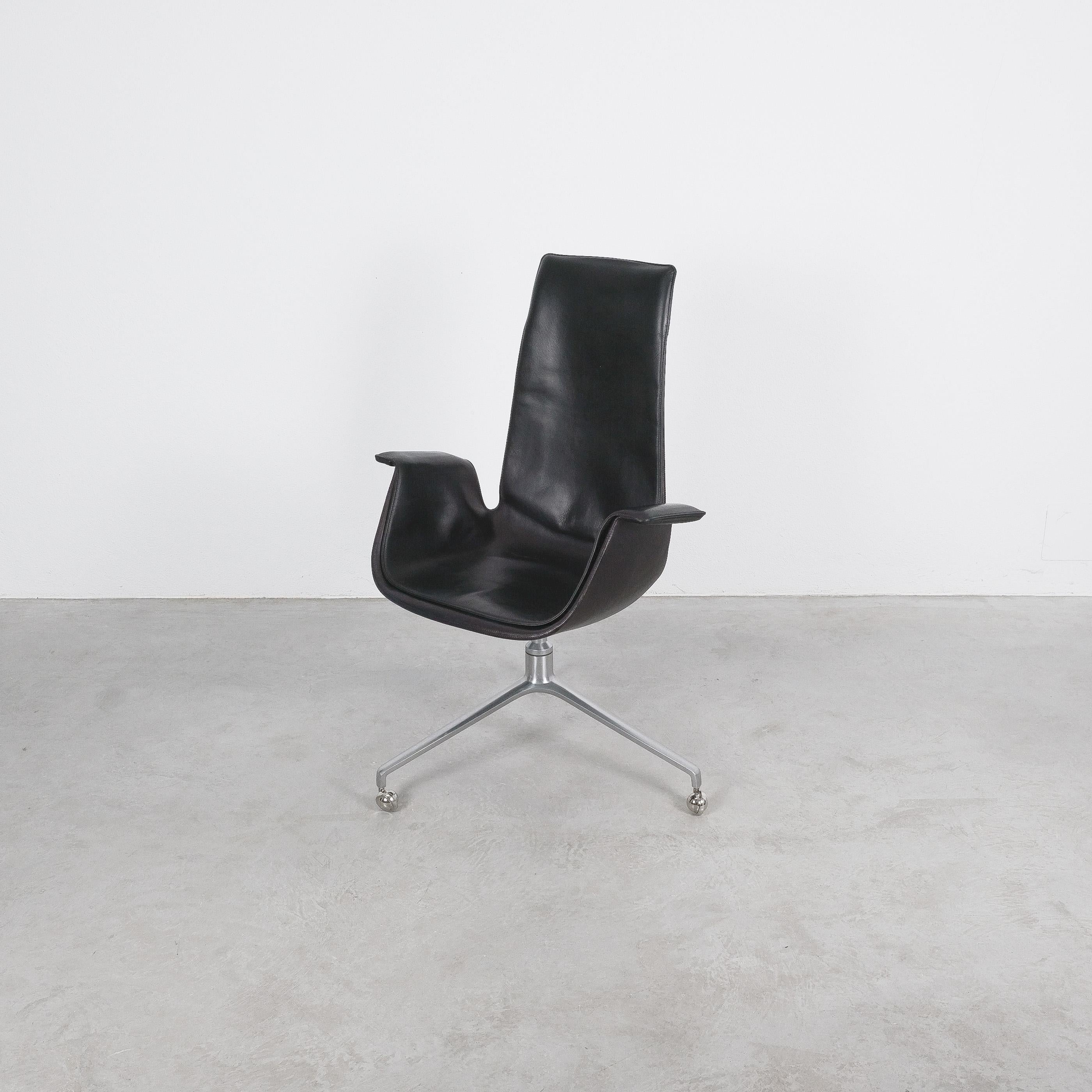 Fabricius und Kastholm Schwarzer Schreibtischstuhl mit hoher Rückenlehne und drehbarem Sockel FK 6725, 1964 im Zustand „Gut“ im Angebot in Vienna, AT