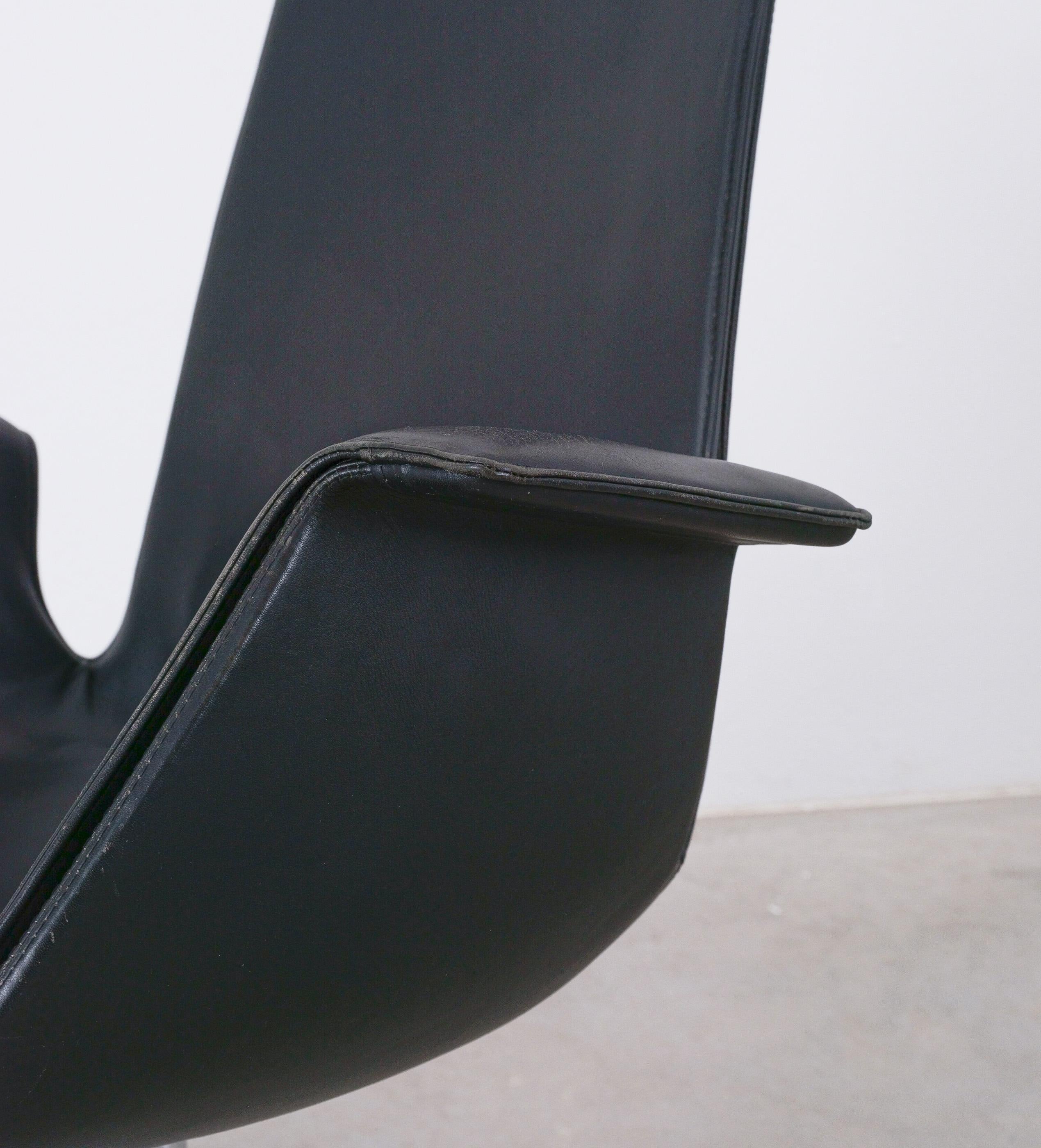 Mid-20th Century Fabricius and Kastholm Black High Back Bird Desk Chair Swivel Base FK 6725, 1964 For Sale