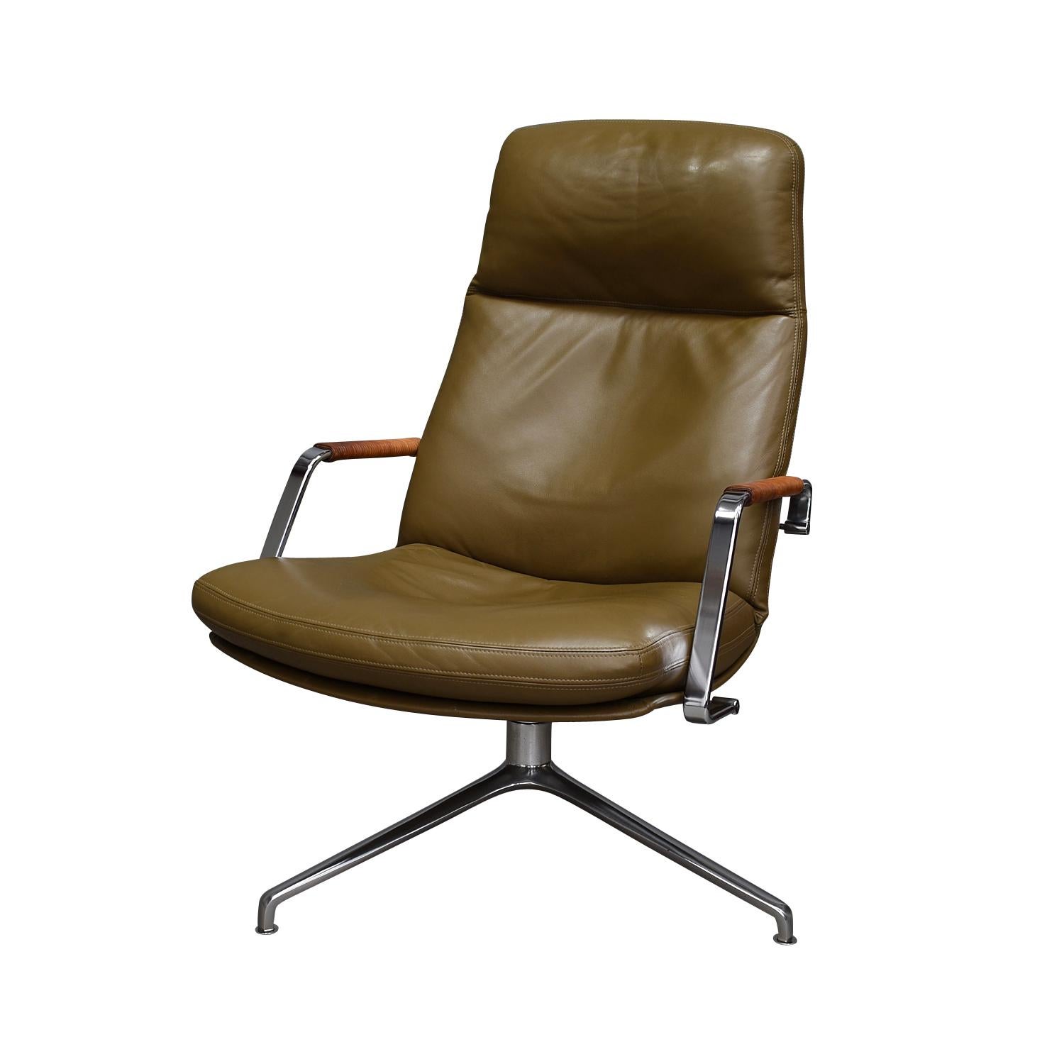 Scandinavian Modern Fabricius and Kastholm FK86 for Kill International Leather Swivel Lounge Chairs For Sale