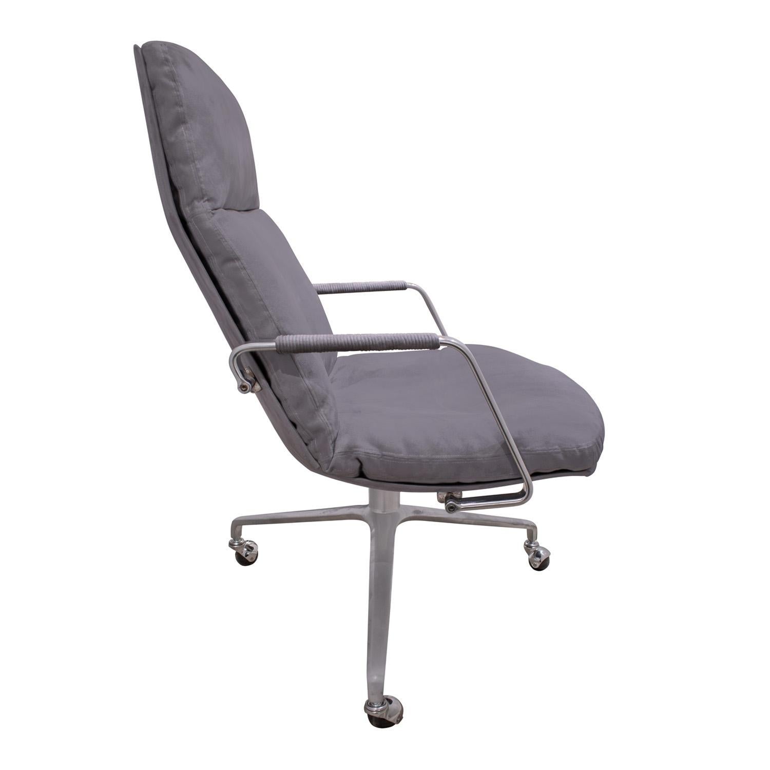 Rare desk chair model FK86 on castors in stainless steel with gray ultrasuede upholstery by Fabricius and Kastholm for Kill International of Germany, 1960's (label on underside of chair reads “Made in Germany)”). This chair is striking with slick,