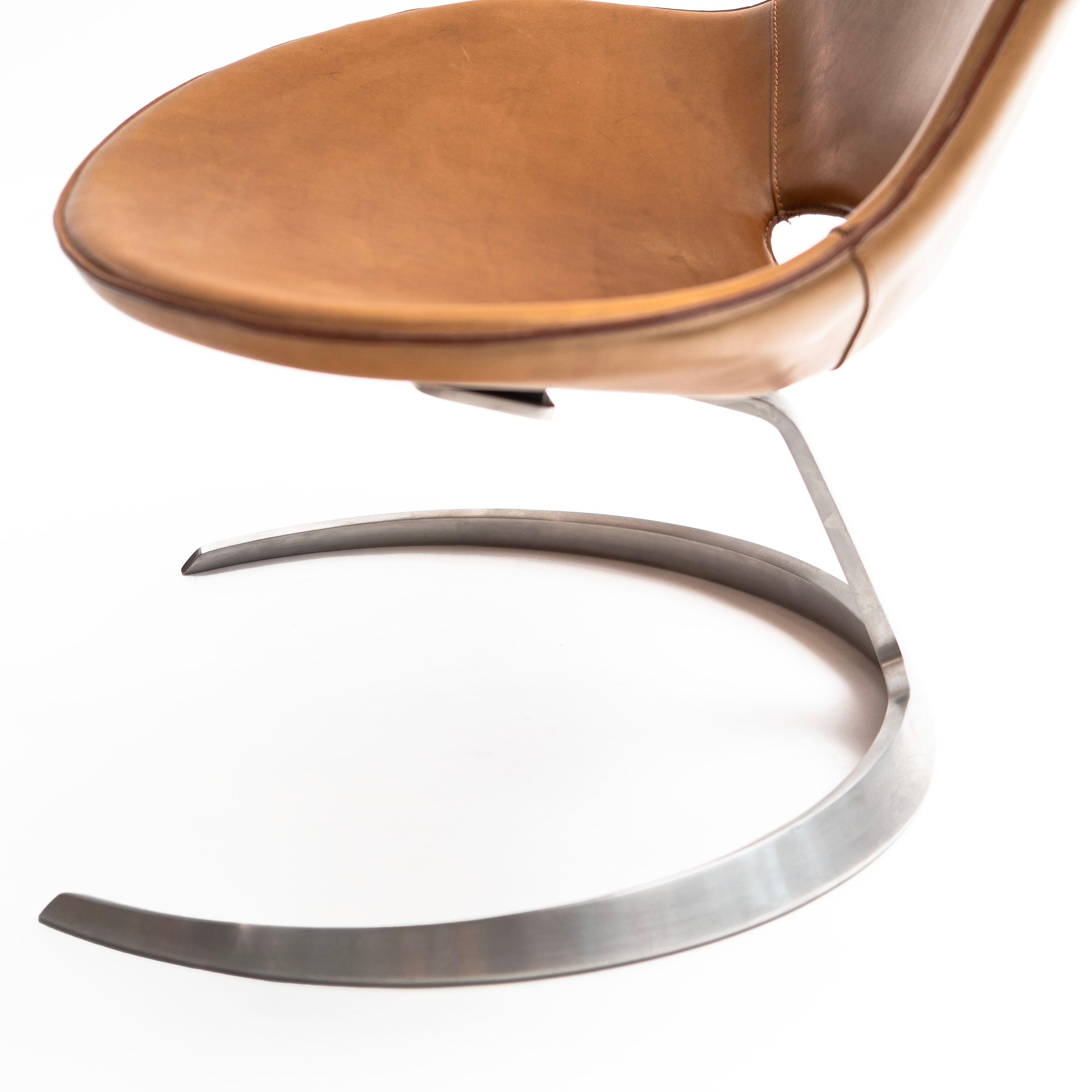 Fabricius and Kastholm 'Scimitar' Lounge Chair en cuir cognac en vente 2