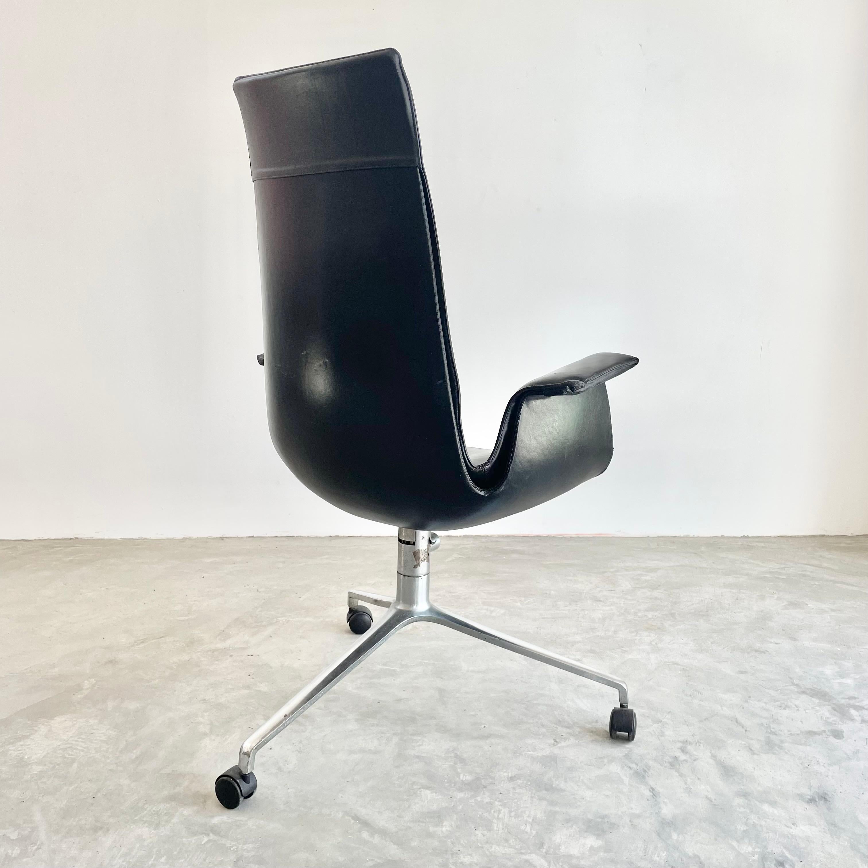 Fabricius Kastholm Leather 'Bird' Chairs In Good Condition For Sale In Los Angeles, CA