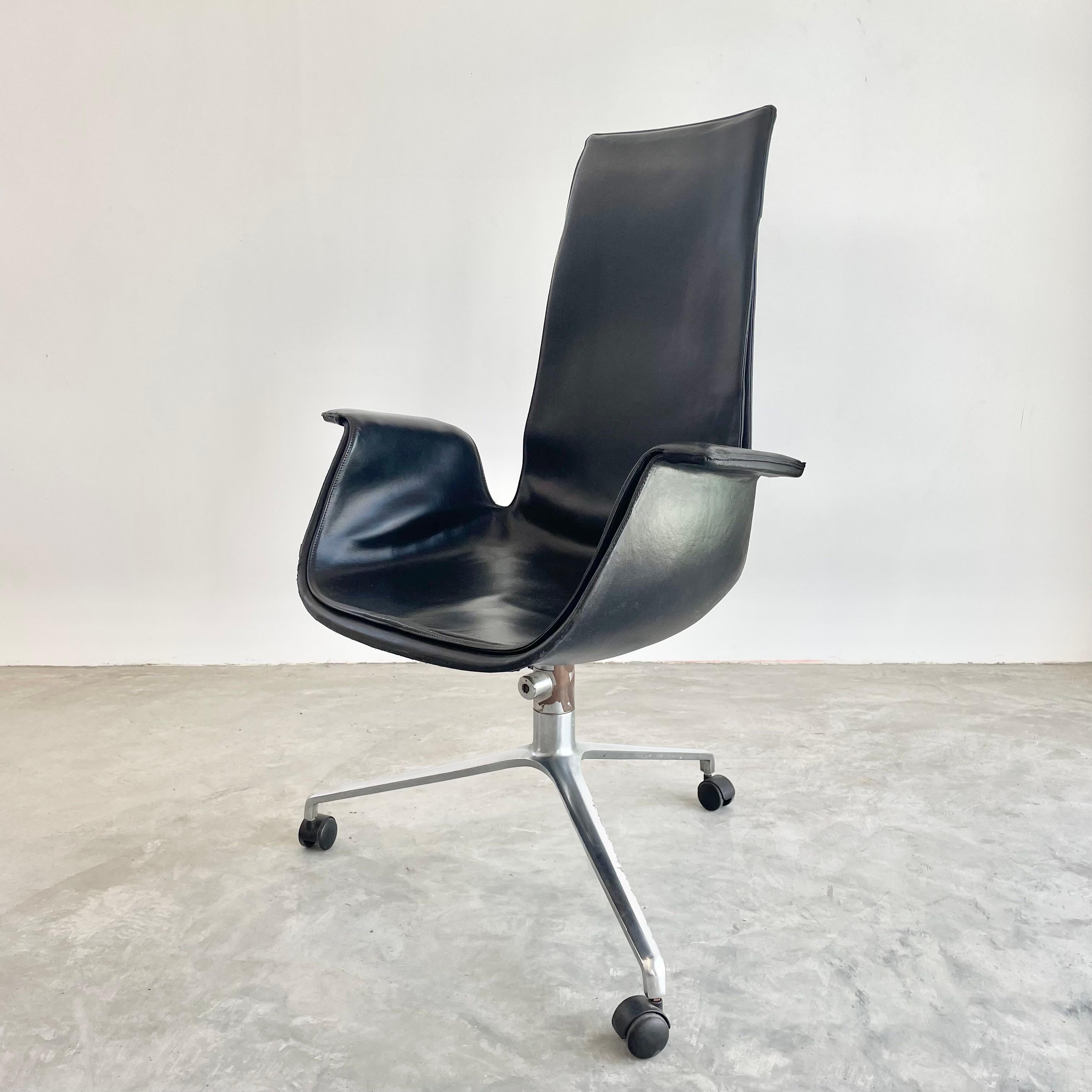 Leder 'Bird'-Stühle vonricius Kastholm im Angebot 2