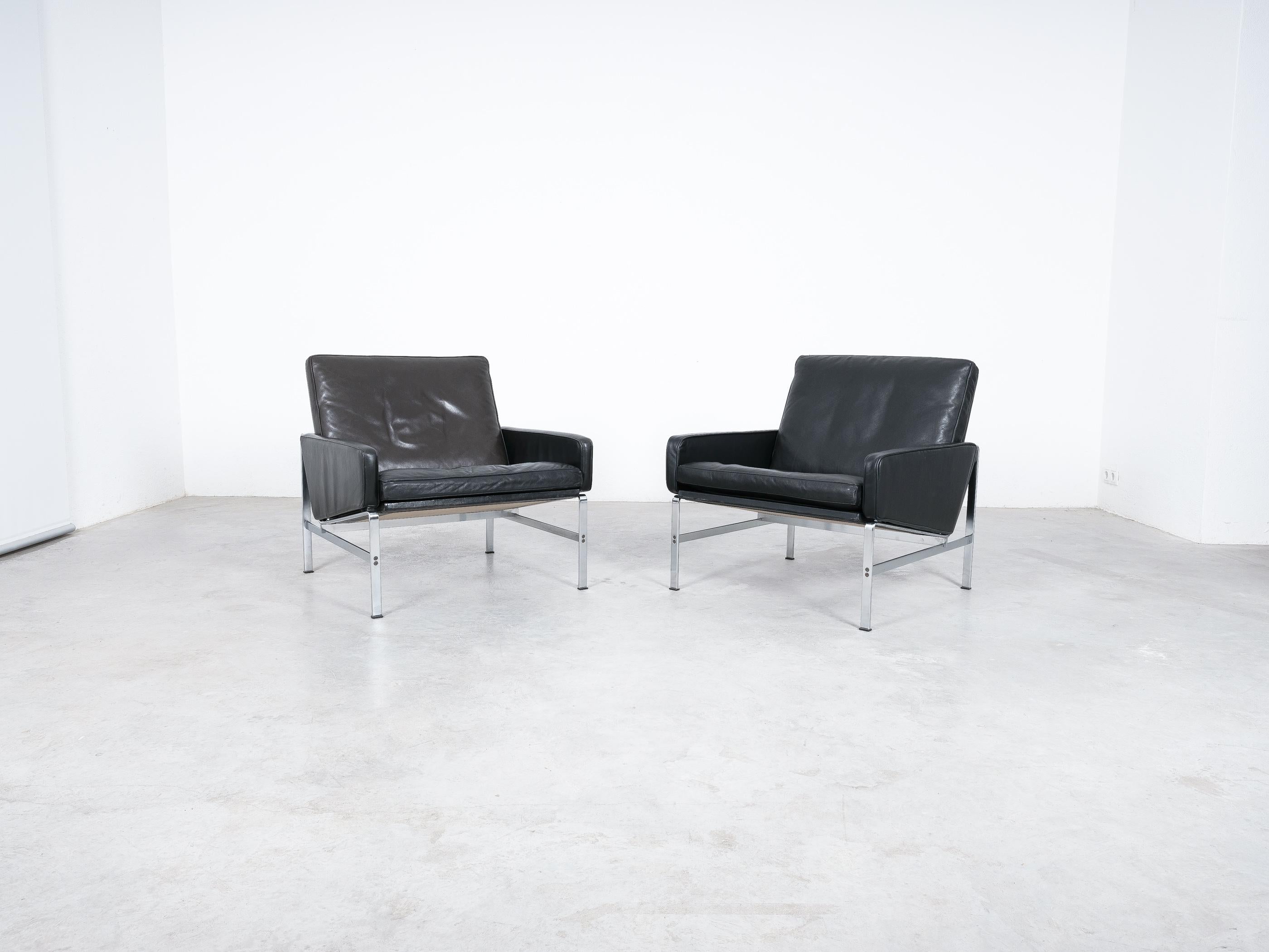 Mid-Century Modern Fabricius & Kastholm Lounge Chairs FK 6720 Black Leather for Kill International