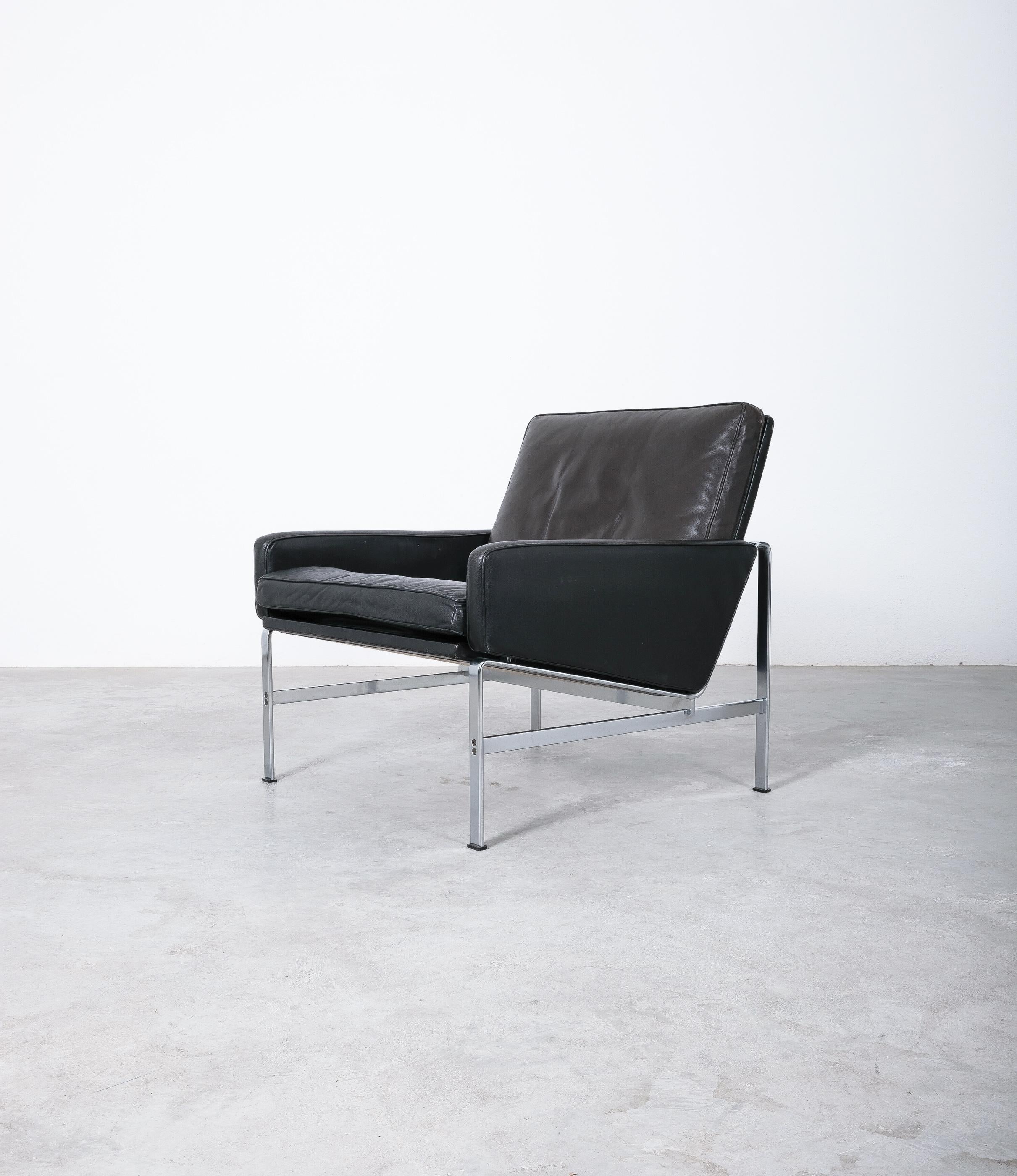 Mid-20th Century Fabricius & Kastholm Lounge Chairs FK 6720 Black Leather for Kill International