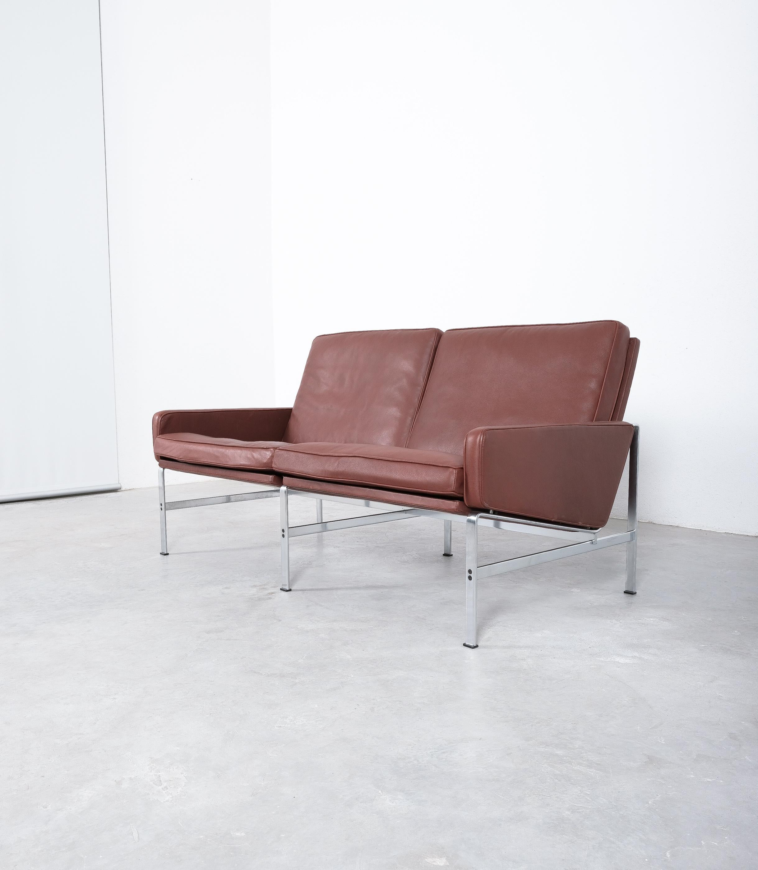 Mid-Century Modern Petit canapé de salon FK 6720 en acier et cuir Kill International de Fabricius & Kastholm en vente