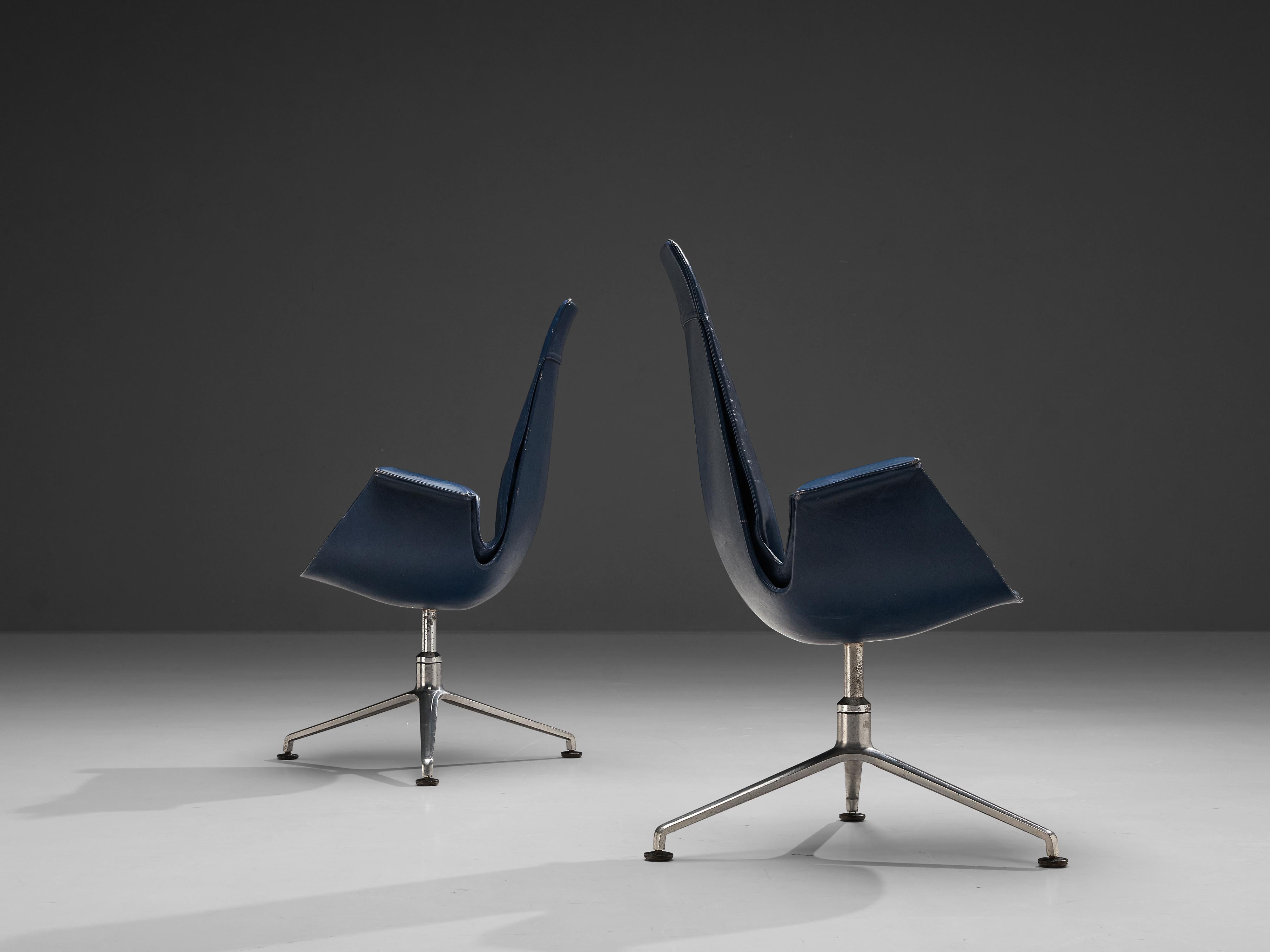 Mid-20th Century Fabricius & Kastholm Pair of Swivel Chairs Model 'FK 6725' in Blue Leather