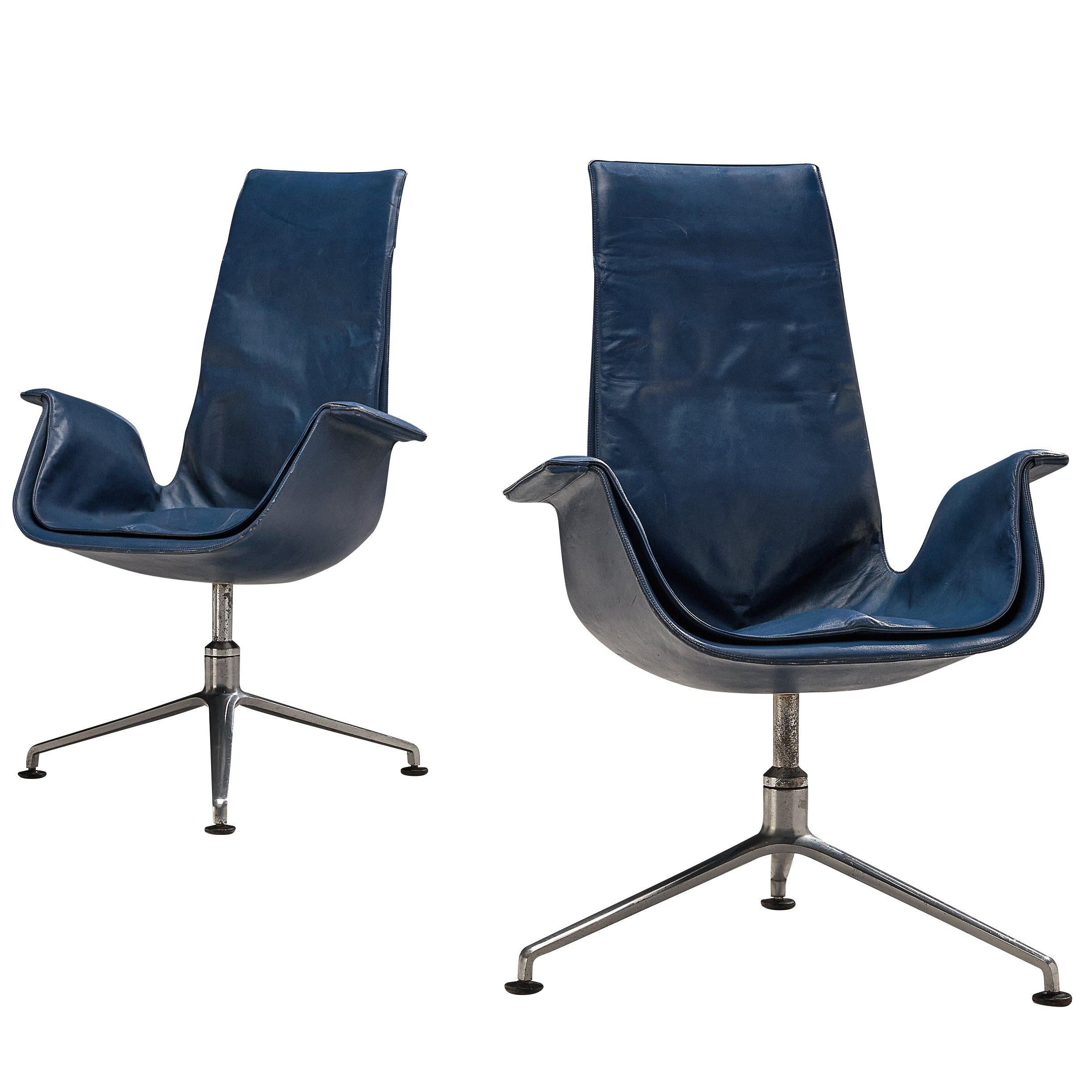 Fabricius & Kastholm Pair of Swivel Chairs Model 'FK 6725' in Blue Leather