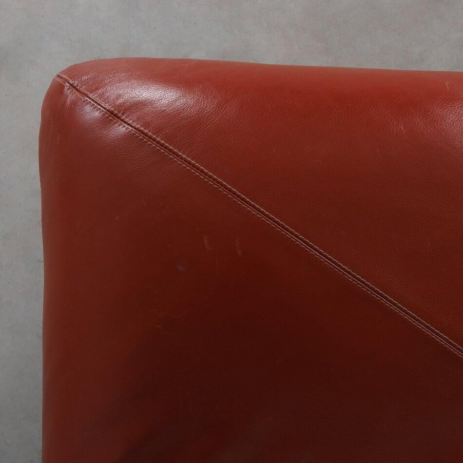 Fabrizio Ballardini Ribalta Sofa and Daybed red-brown leather for Arflex Italy For Sale 3