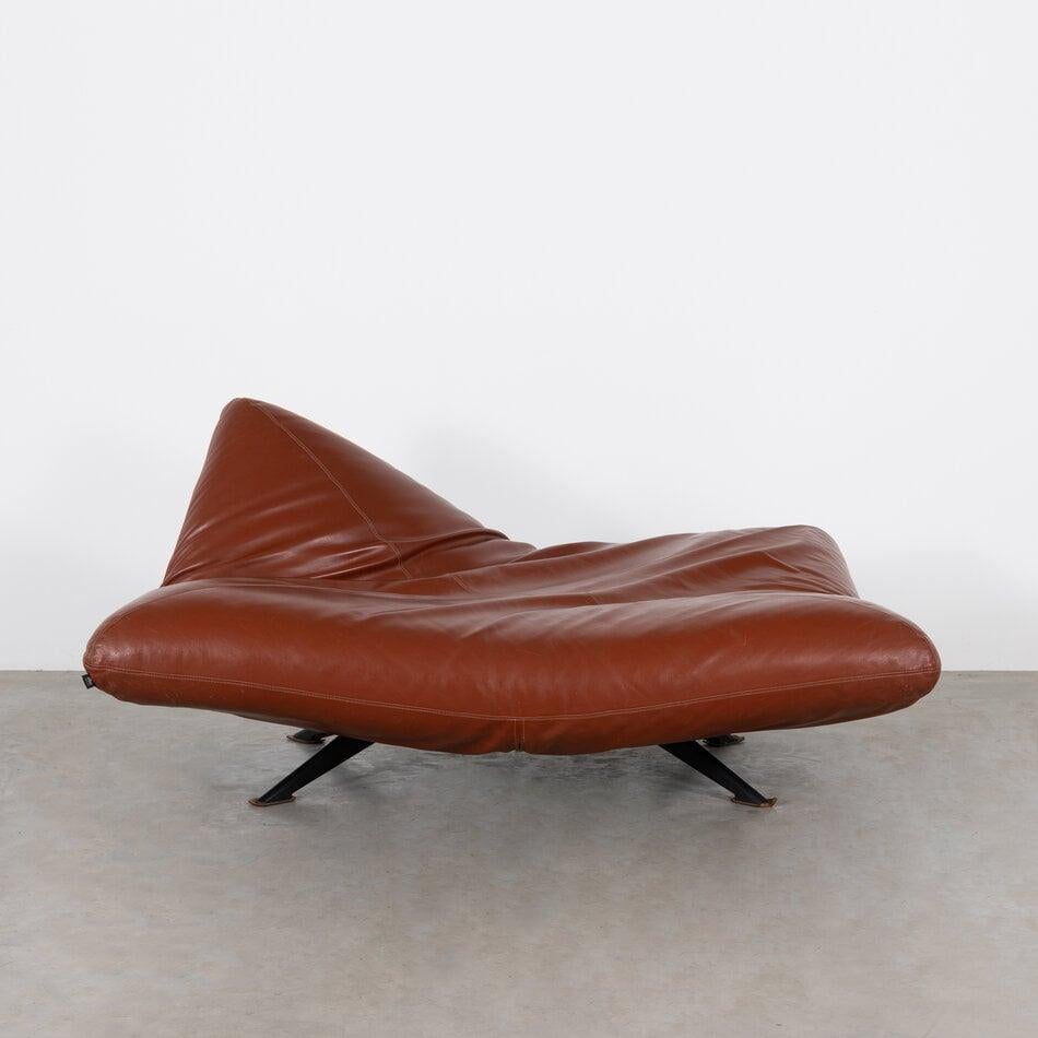 Fabrizio Ballardini Ribalta Sofa and Daybed red-brown leather for Arflex Italy In Good Condition For Sale In Amsterdam, NL