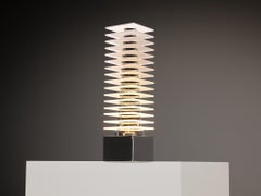 Fabrizio Cocchia pour la lampe de table 'Ziggurat' de New Lamp