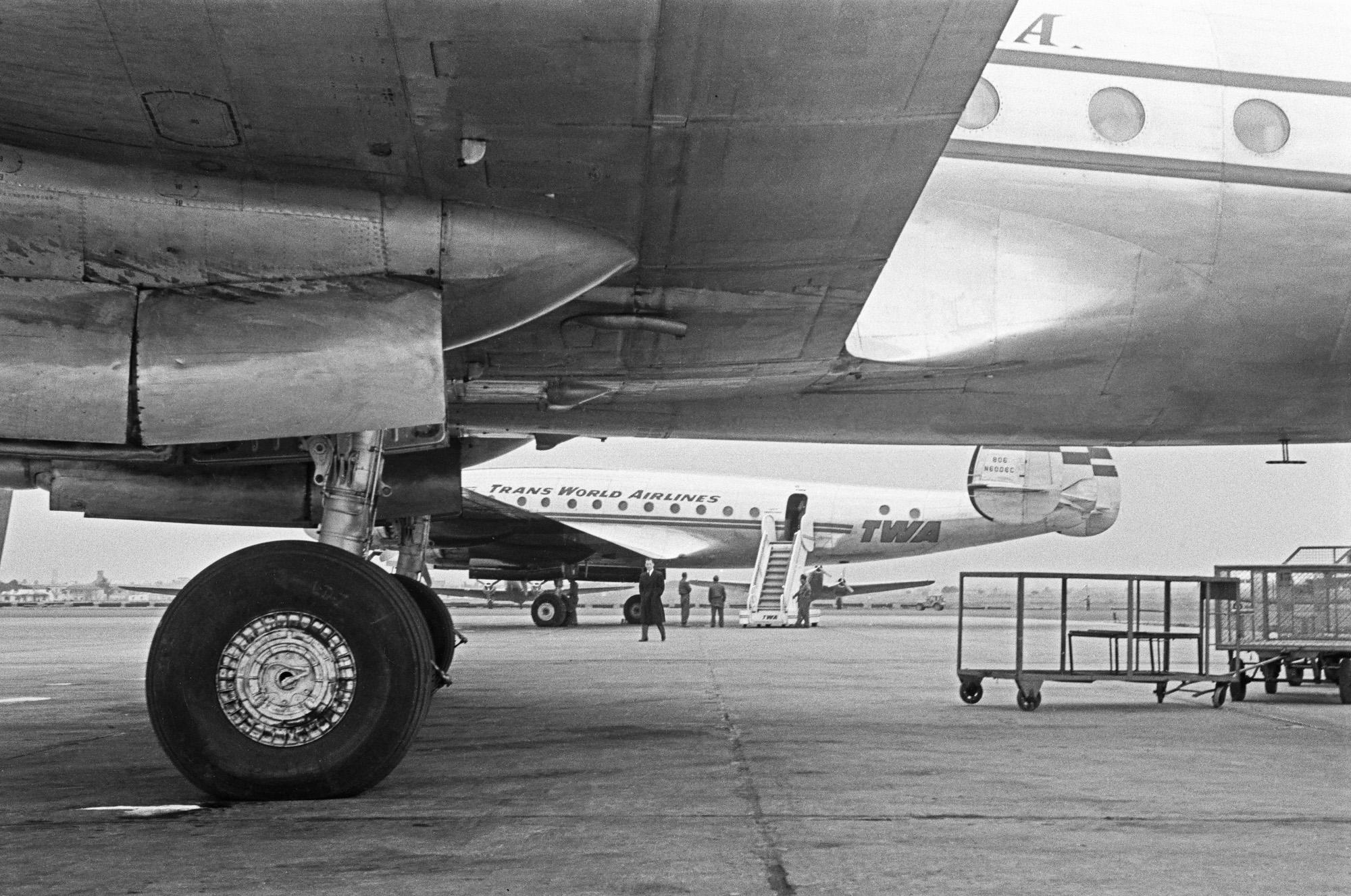 100th Anniversary Celebration Coffret # 4 - Travel - 1956 - Vintage Photography For Sale 1