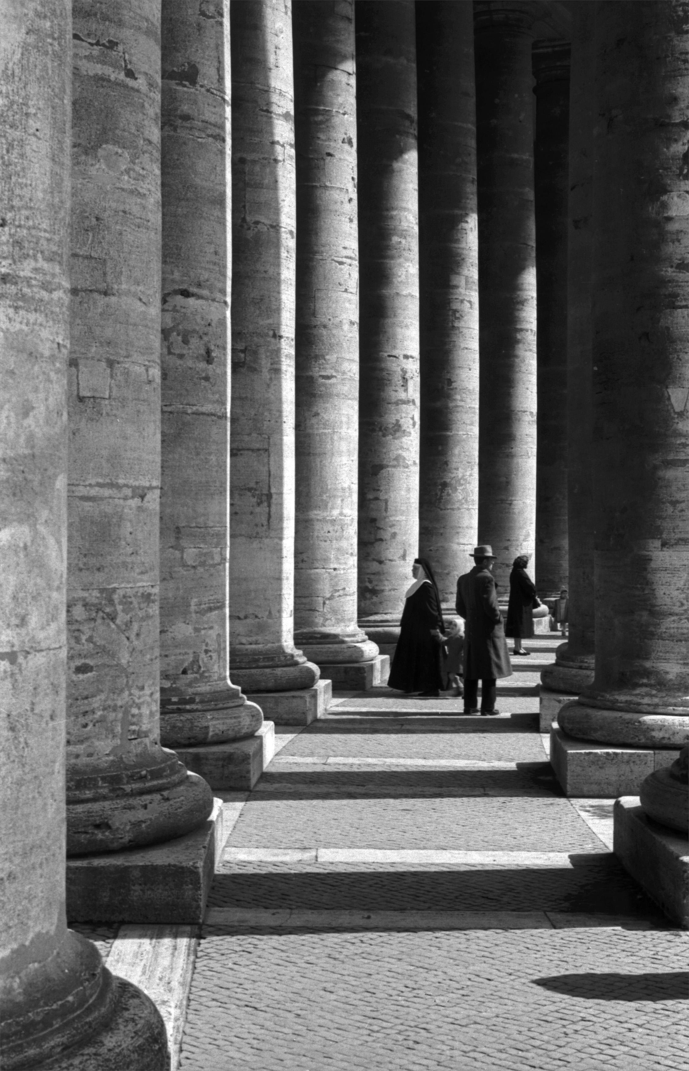 Cofanetto celebrativo del 100° anniversario # 7 - Vaticano - Fotografia d'epoca - Black and White Photograph Nero di Fabrizio La Torre