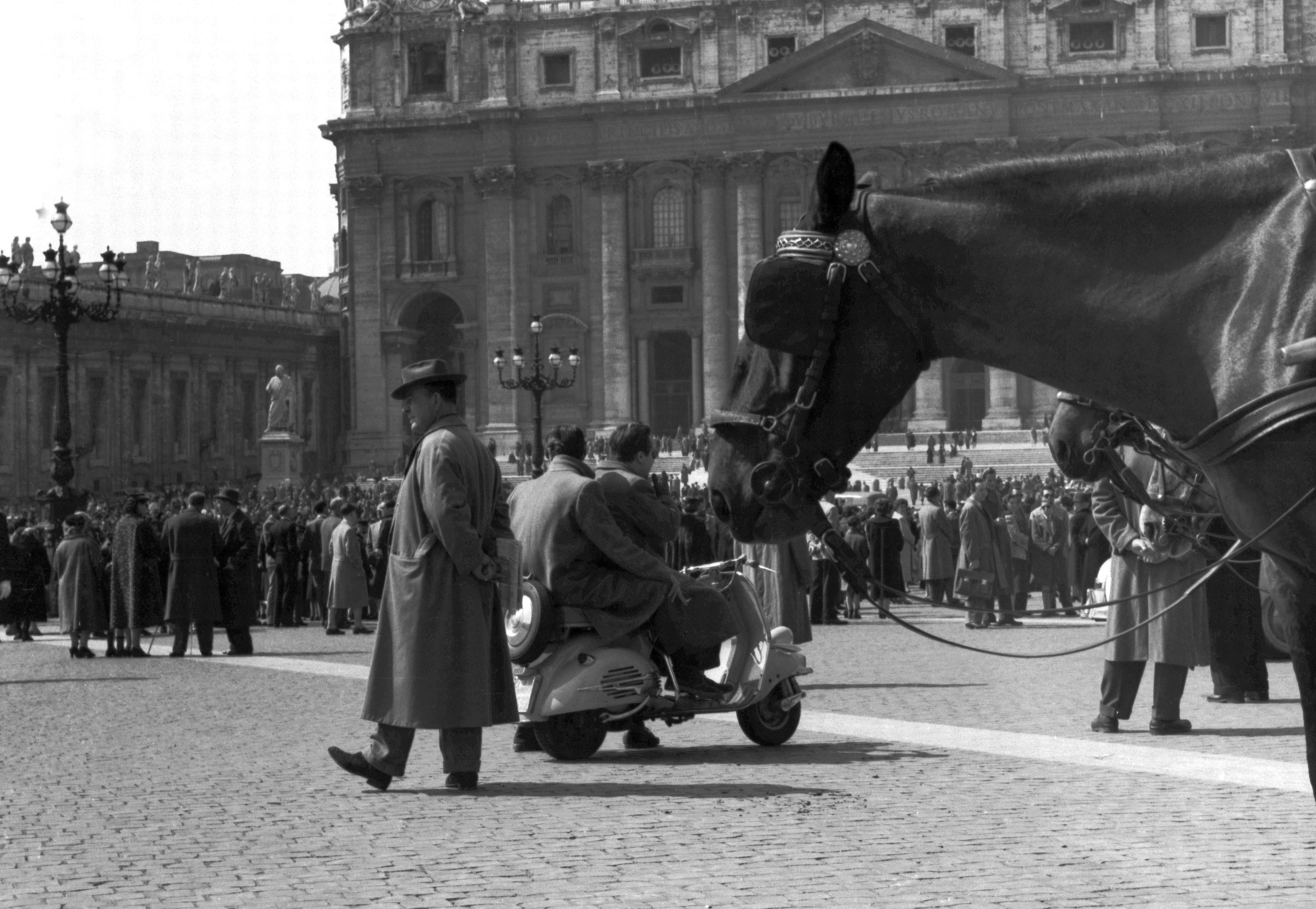 Fabrizio La Torre - 100th Anniversary Celebration Coffret # 7 - Vaticano -  Vintage Photography For Sale at 1stDibs