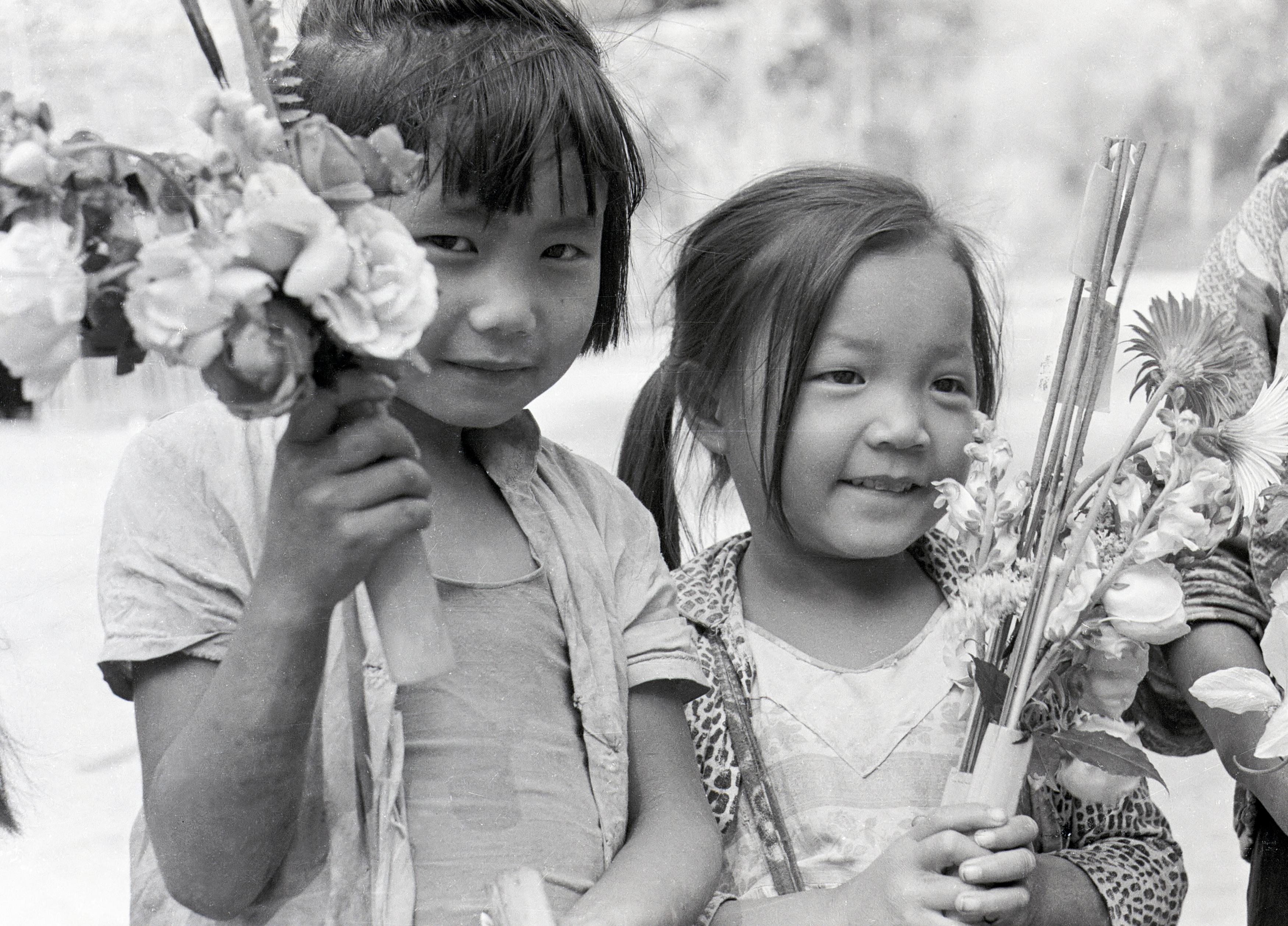 Cofre de la Celebración del Centenario # 9 - Infancia - Fotografía de época en venta 2