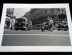 Davanti al Messaggero, Roma 1963 - Contemporary Black & White Photography