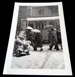 Due ruote abbandonate, 1956 - Roma - Fotografia contemporanea in bianco e nero