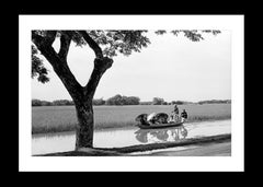 Gita in famiglia, 1961 - Contemporary Photorealist Black & White Photography