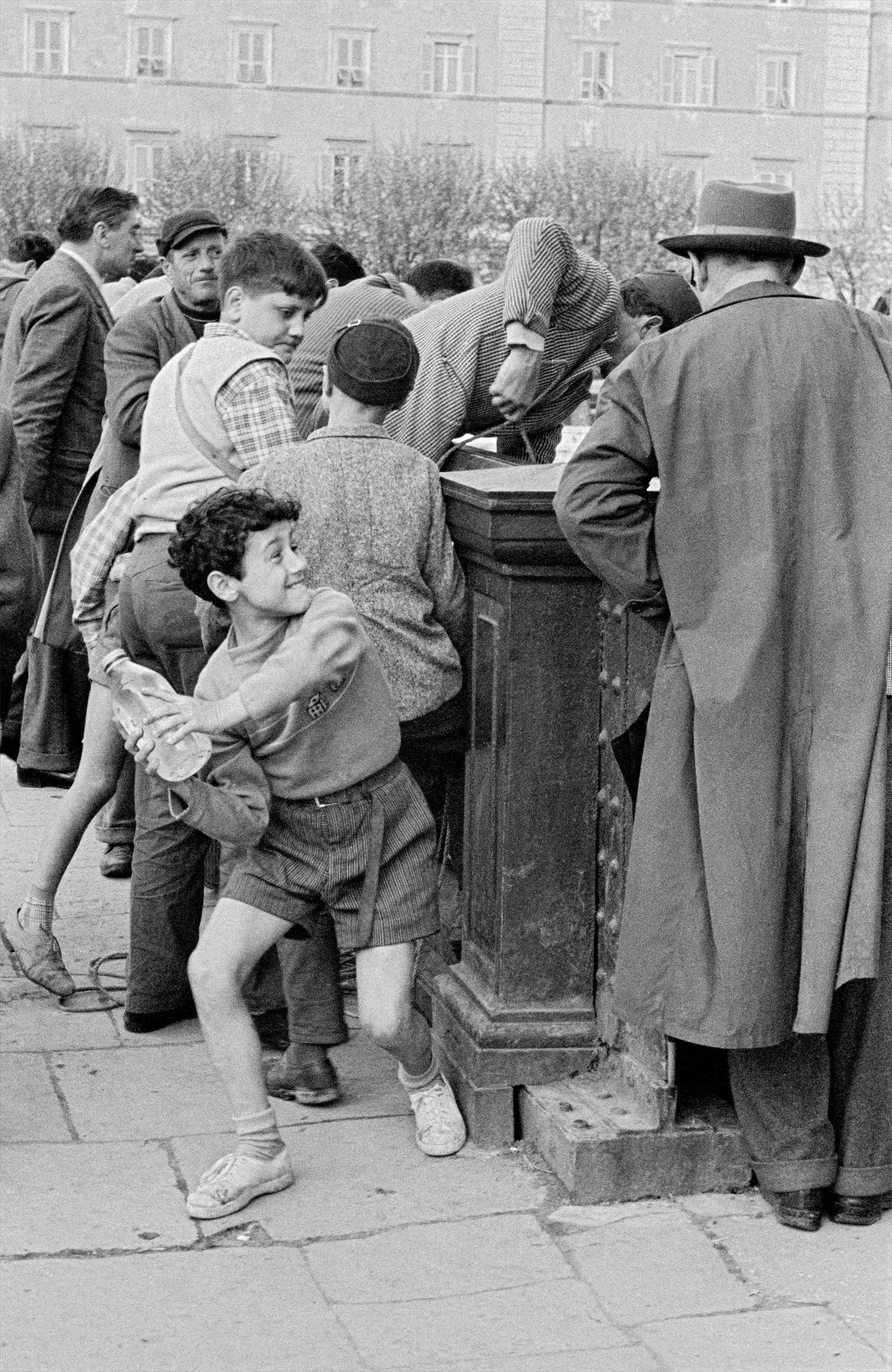 Iconics von Fabrizio La Torre – Set # 2 – Roma – 1956 – Vintage-Fotografien im Angebot 1