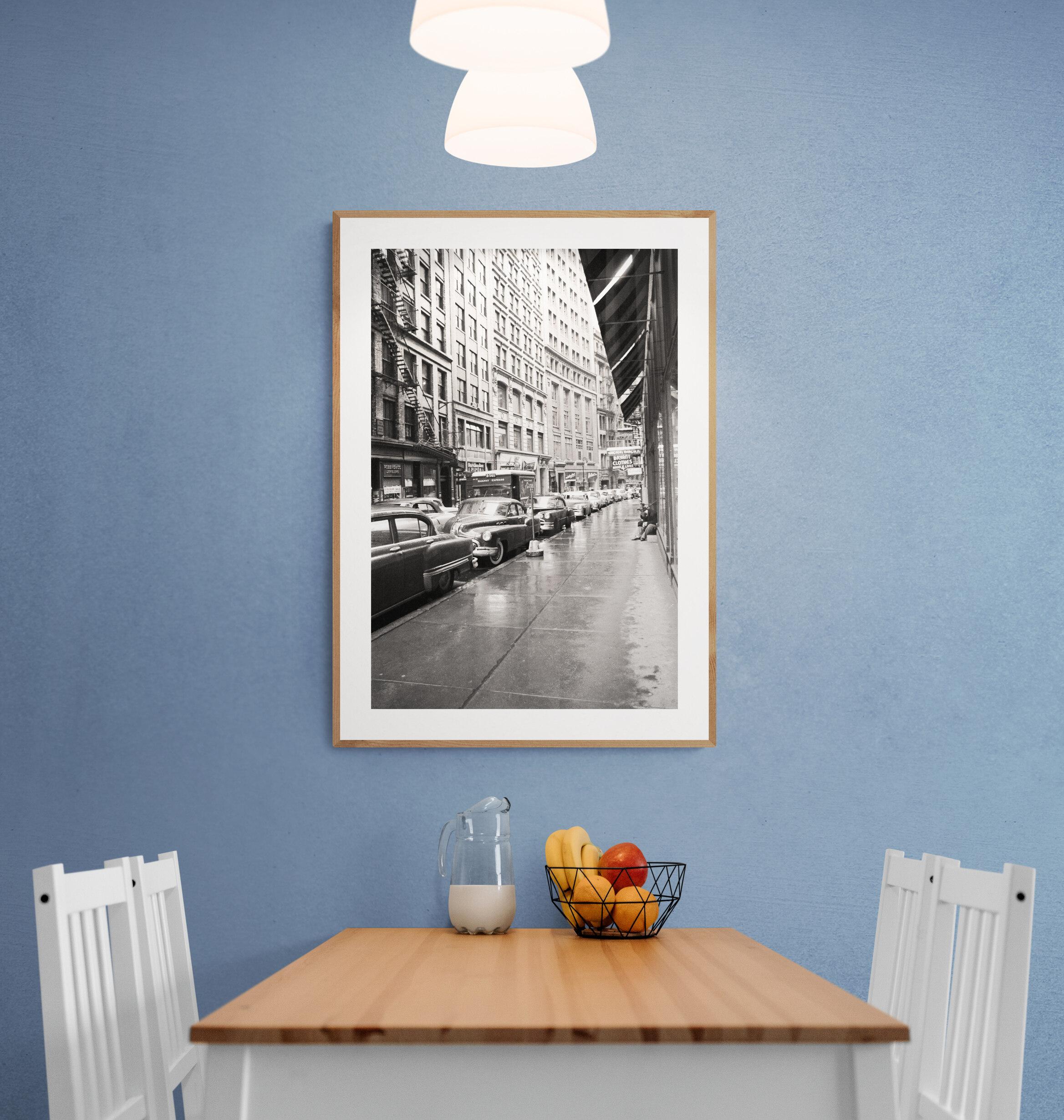Perso nell'immensità - New York, 1955 - Full Framed Black & White Photography For Sale 1