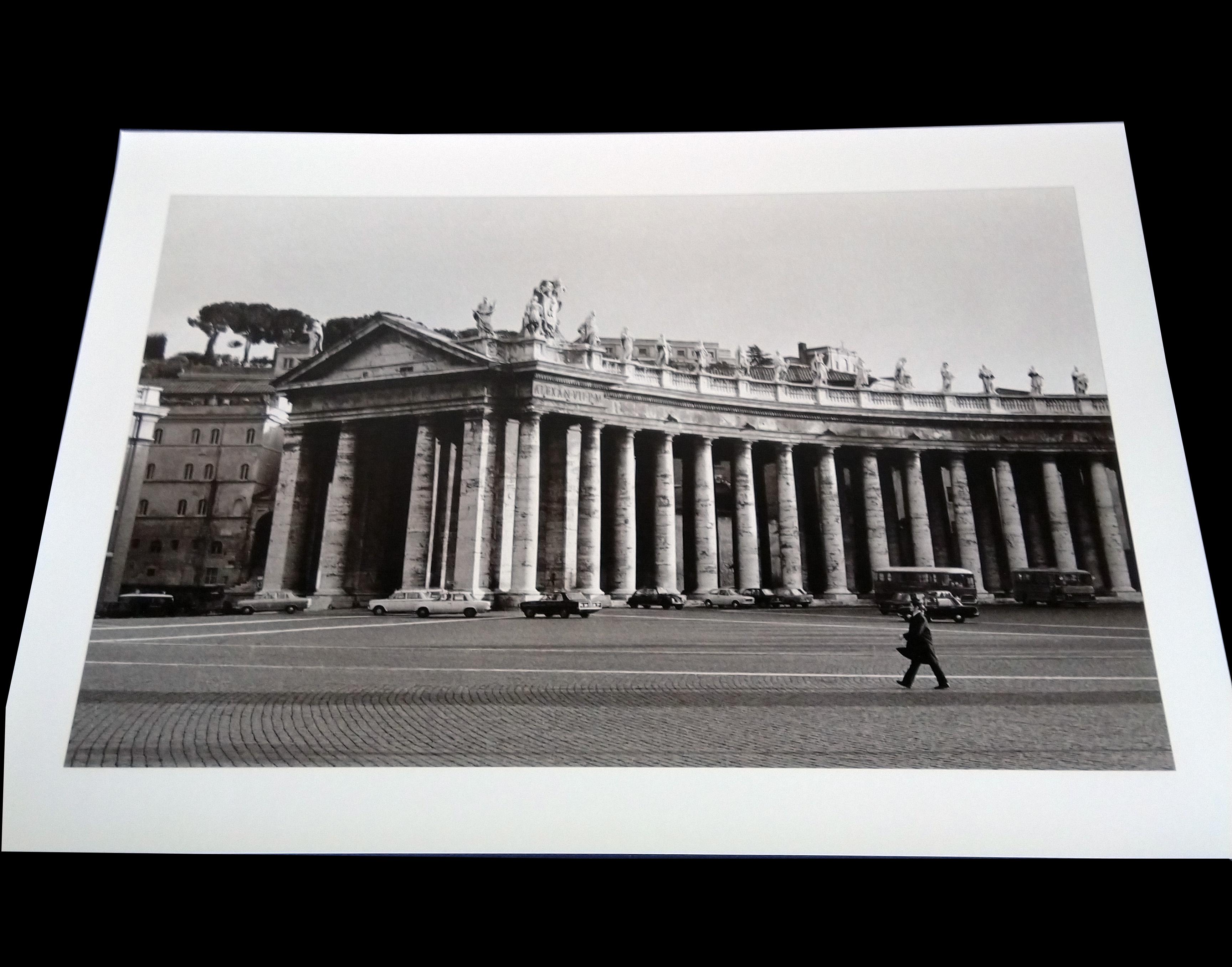 Solitudine fra santi e colonne - Photograph by Fabrizio La Torre