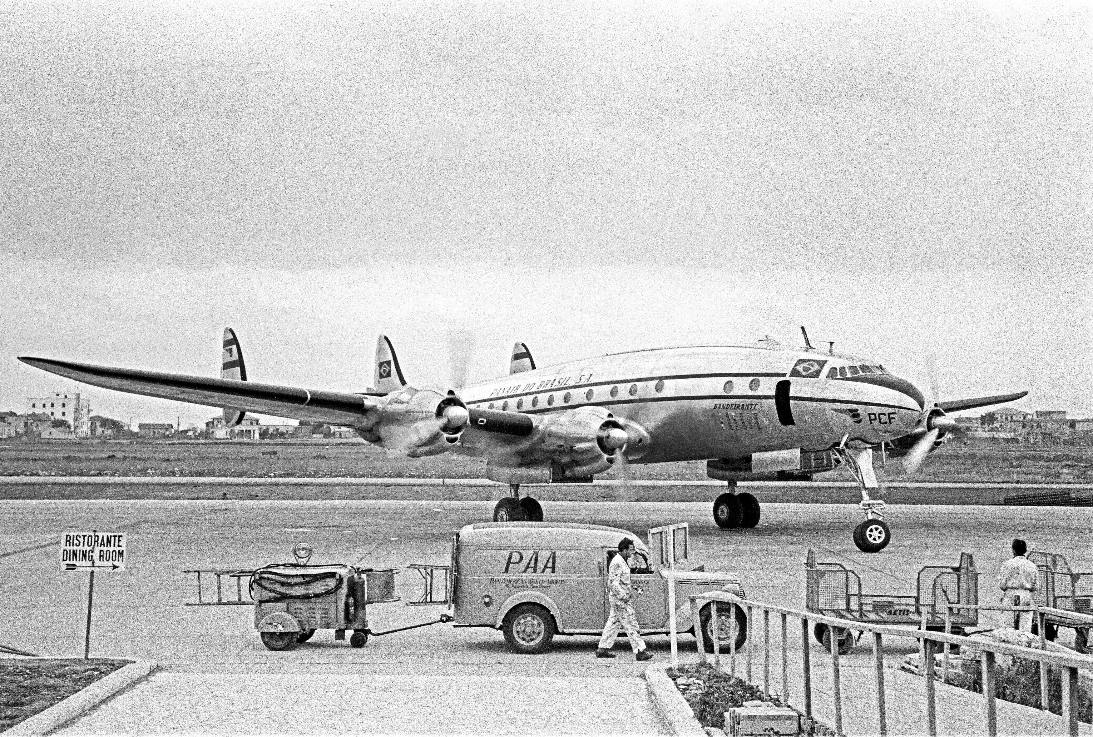 Fabrizio La Torre Black and White Photograph - The Super Constellation Lockheed - Full Framed Fine Art Museum Quality Print