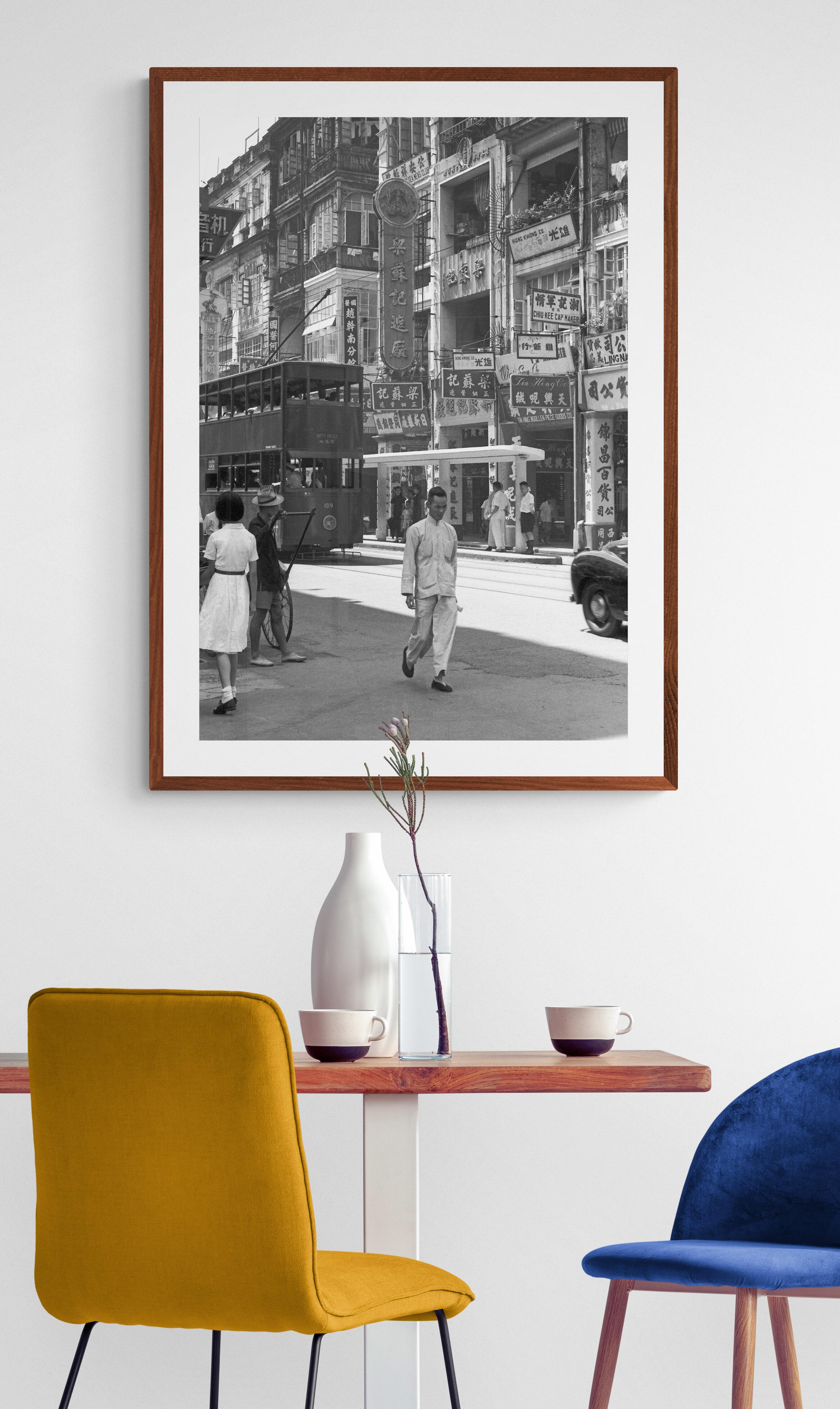 Tradizioni scomparse, Hong Kong 1958 - Full Framed Black & White Fine Art Print - Photograph Fotorrealista de Fabrizio La Torre