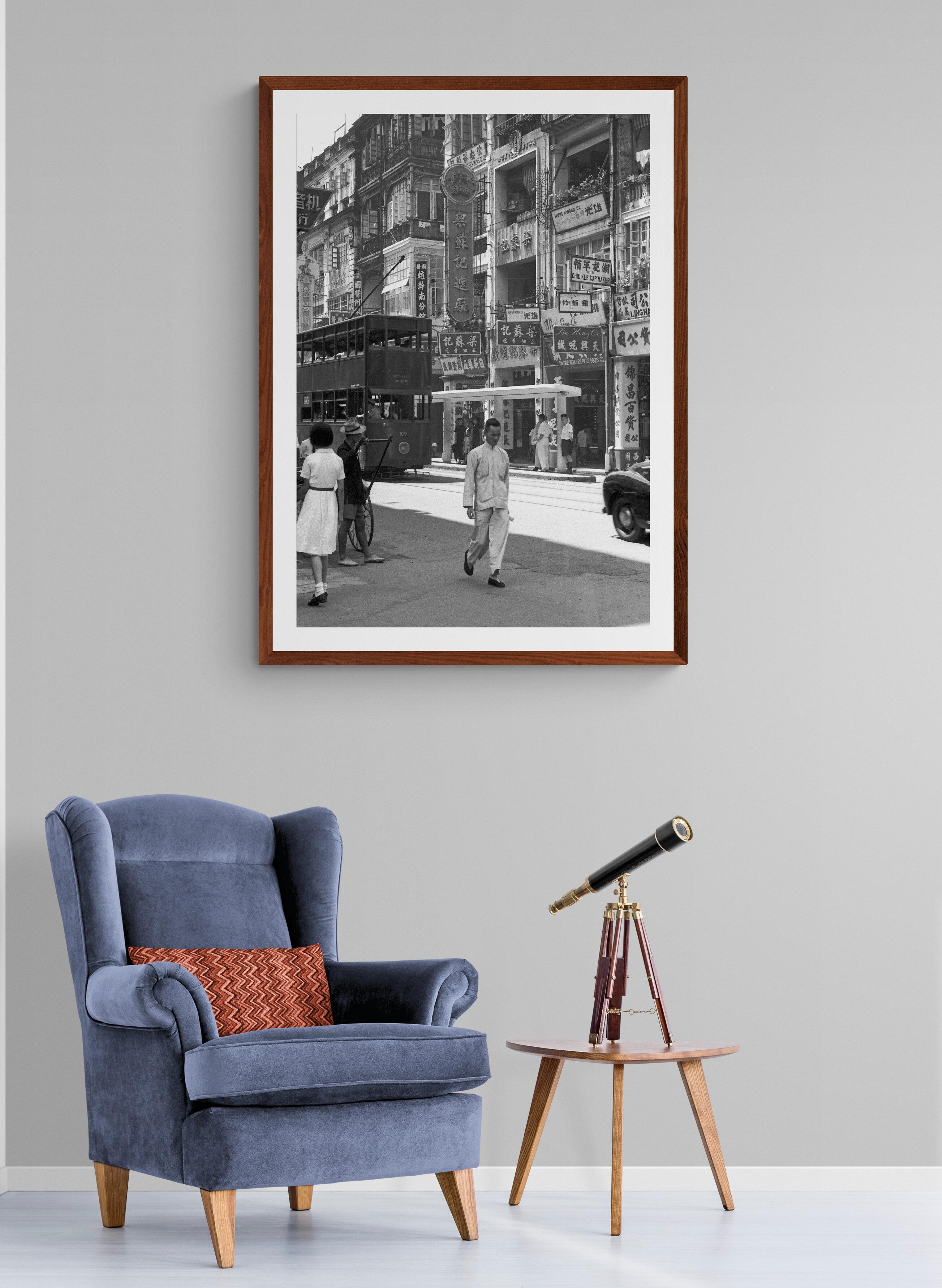 Obra nº 1 sobre 5 vendida en edición limitada en perfecto estado 
Tradizioni scomparse, Hong Kong
Esta foto se hizo en 1958, el negativo se digitalizó en vida del artista y los parámetros técnicos (encuadre, contraste, luz, etc.) fueron aprobados