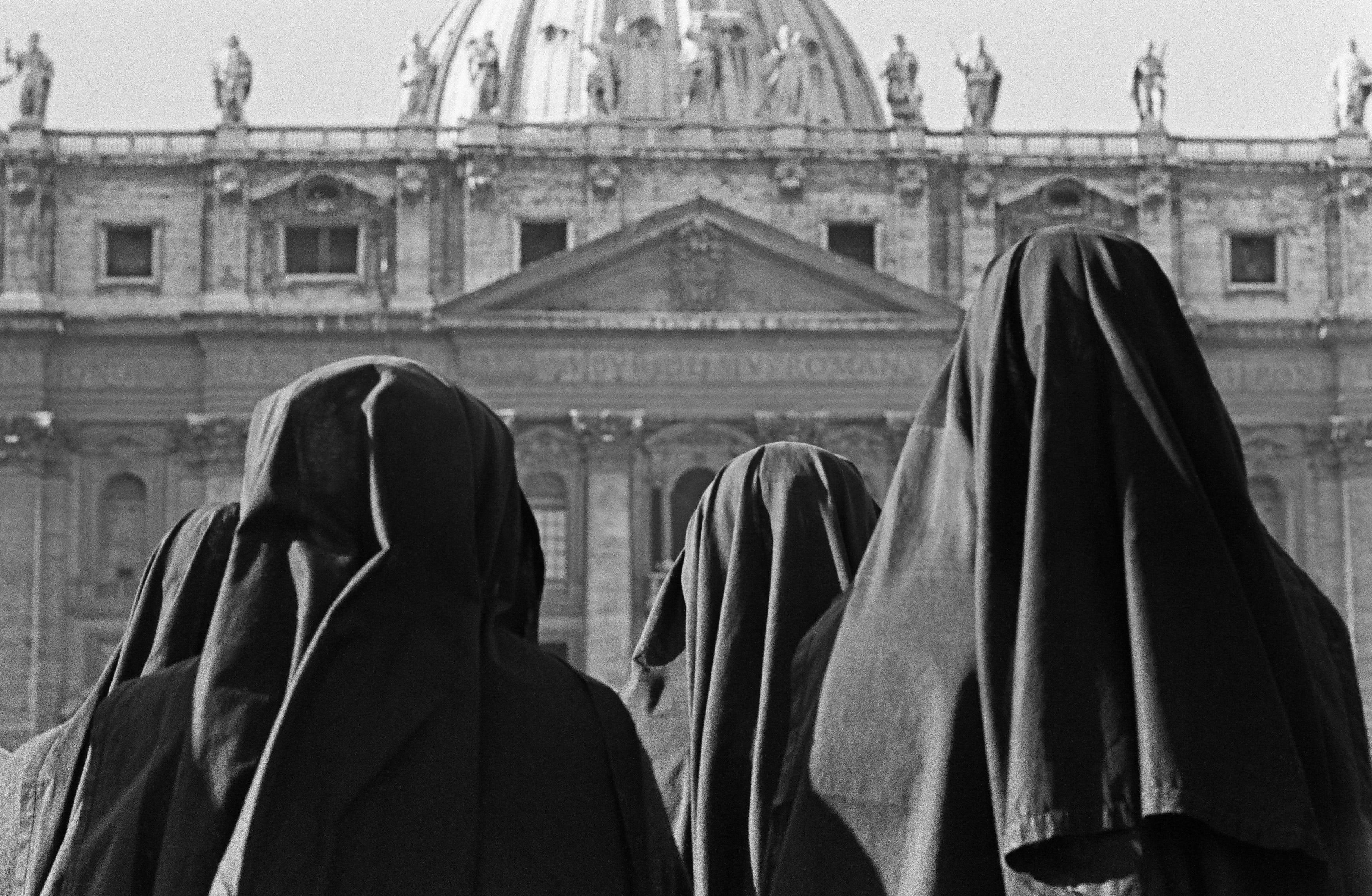 Fabrizio La Torre Black and White Photograph - Un religioso ascolto, 1965 - Roma - Framed Contemporary Black & White Photograph