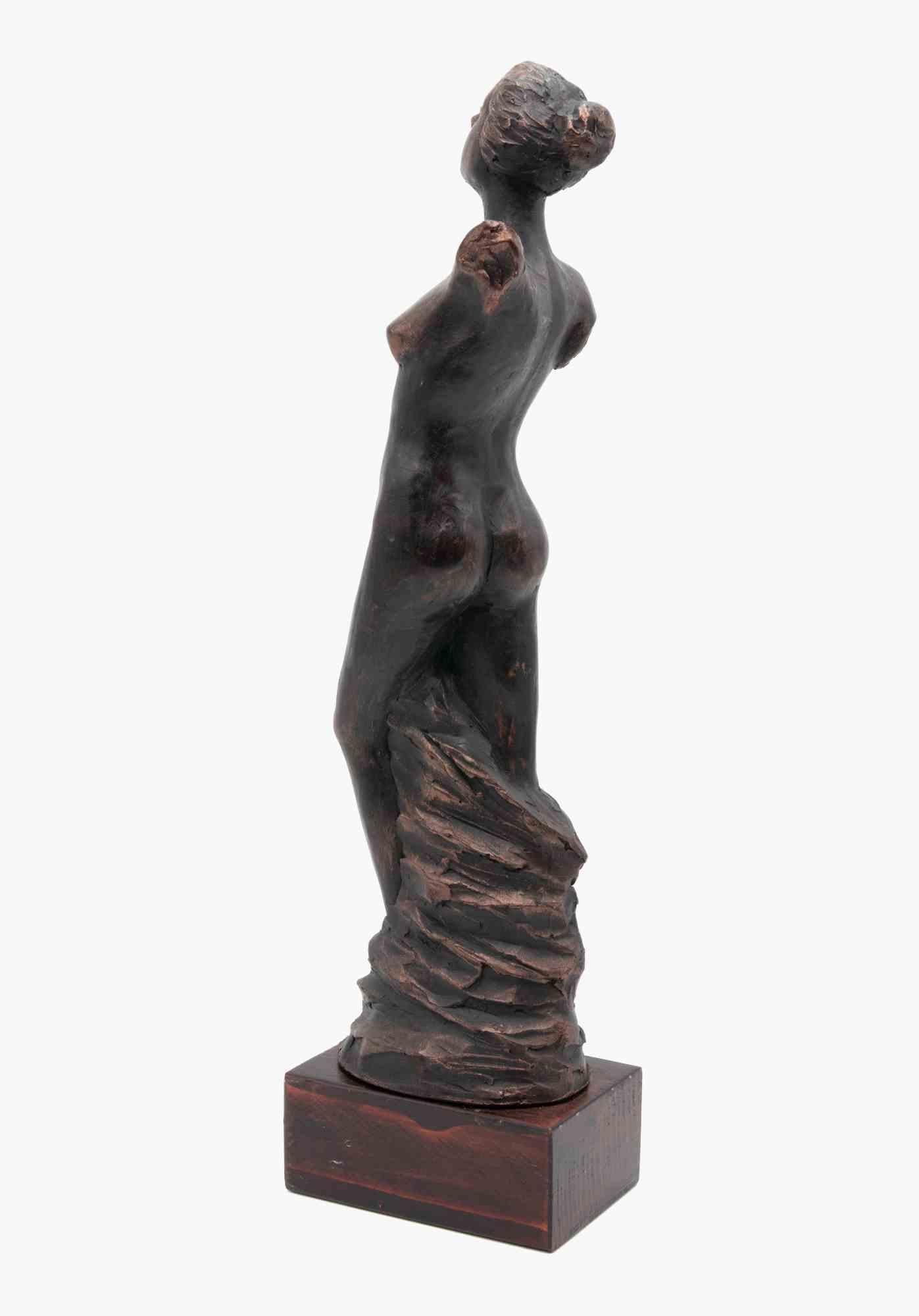 Statue einer Frau – Bronzeskulptur von Fabrizio Savi – 2000er Jahre im Angebot 1