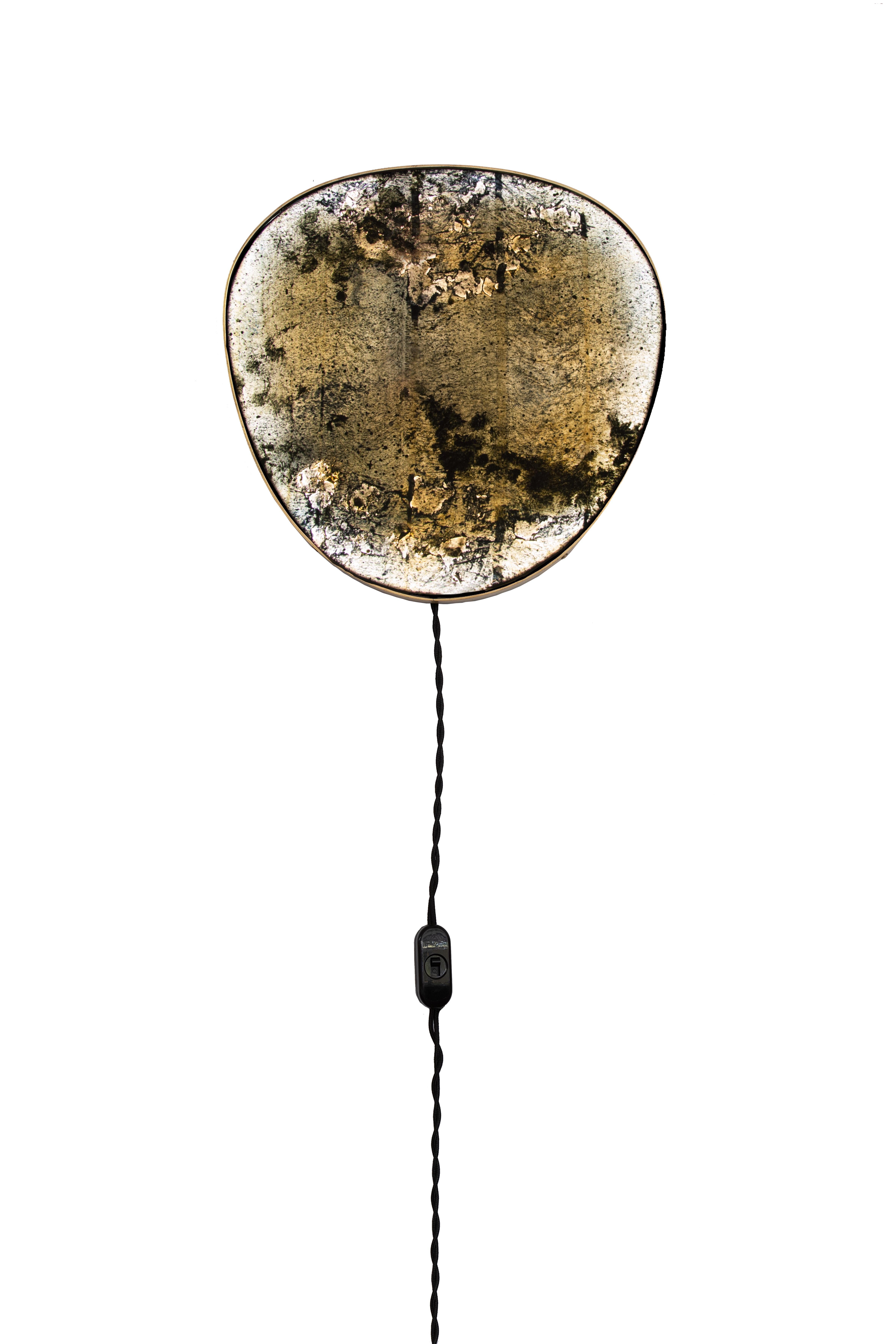 Laiton Lampe murale Fabscarte, faite à la main, peinte à la main, poussière Midnight Moon en vente
